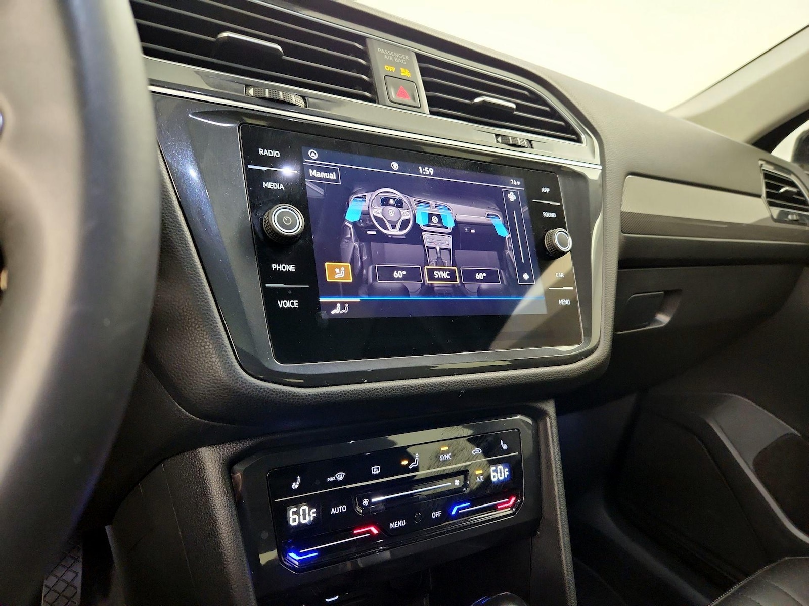 2023 Volkswagen Tiguan SE - Photo 16