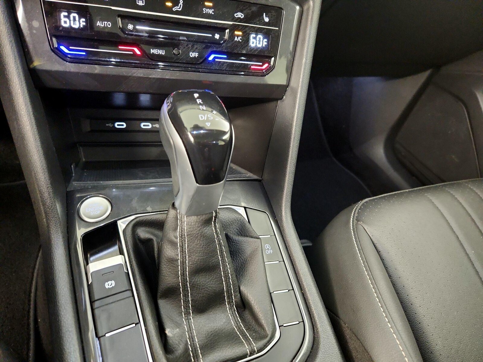 2023 Volkswagen Tiguan SE - Photo 17