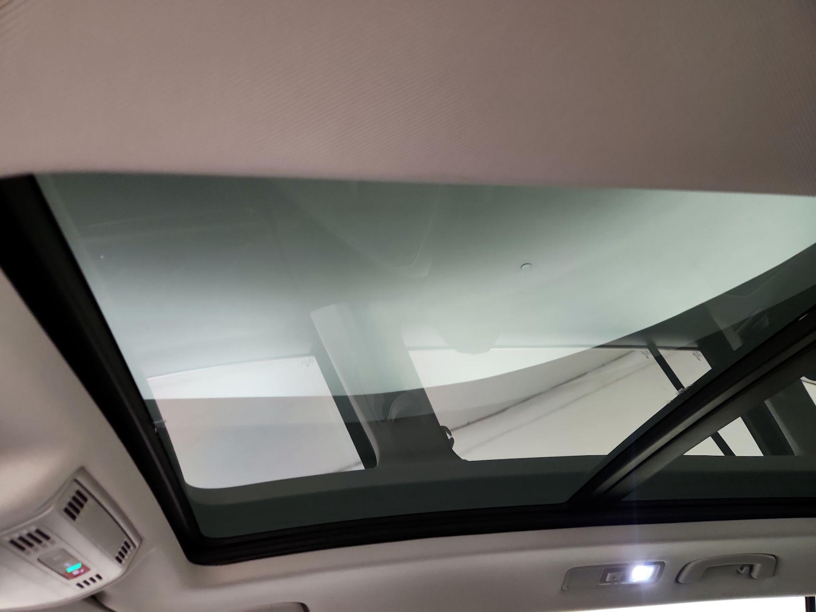 2023 Volkswagen Tiguan SE - Photo 19