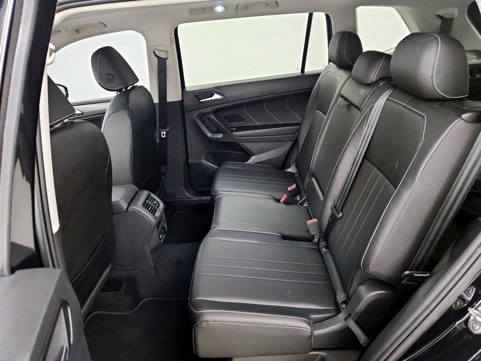 2023 Volkswagen Tiguan SE - Photo 20