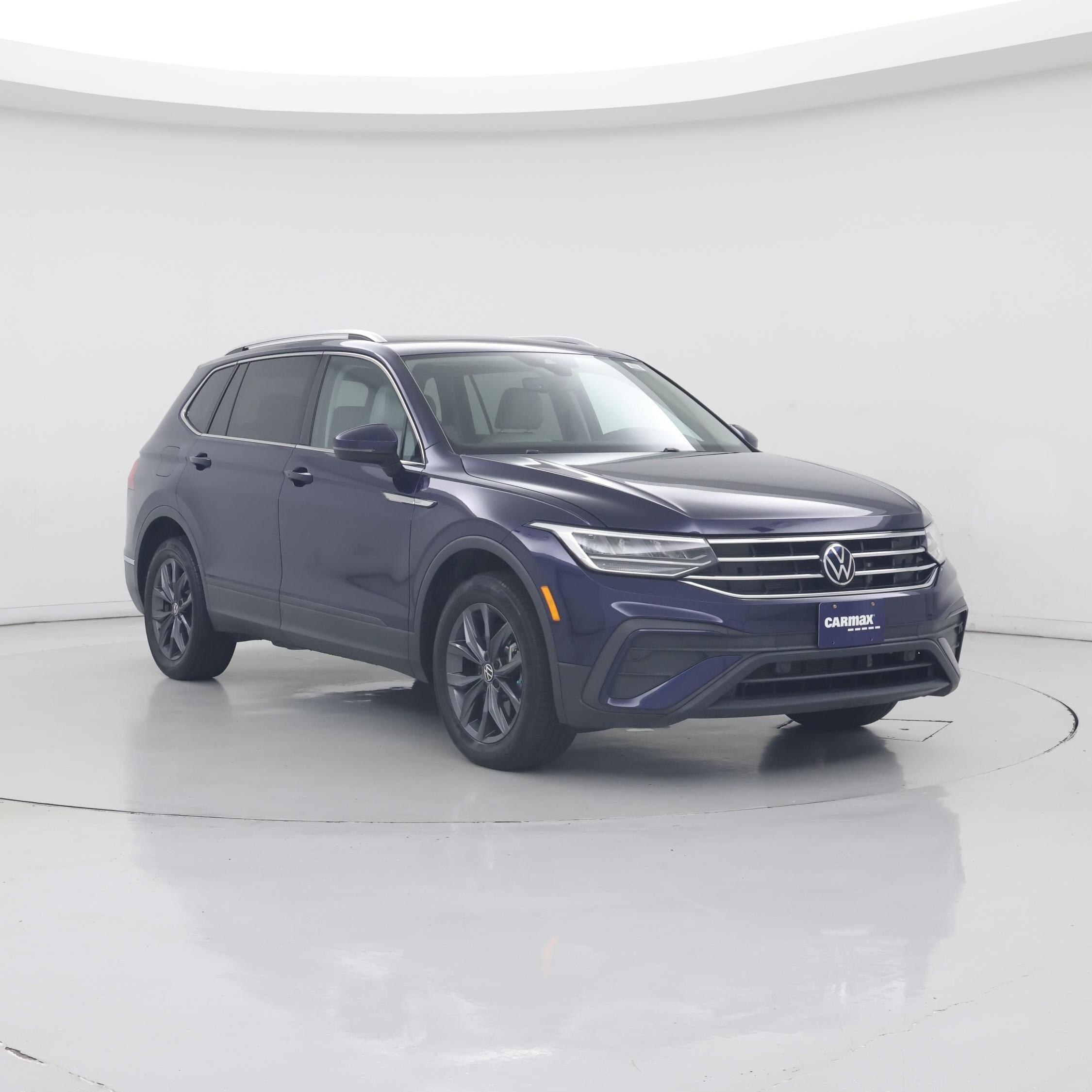 Blue 2023 Volkswagen Tiguan SUV / Crossover Front-Wheel Drive Automatic