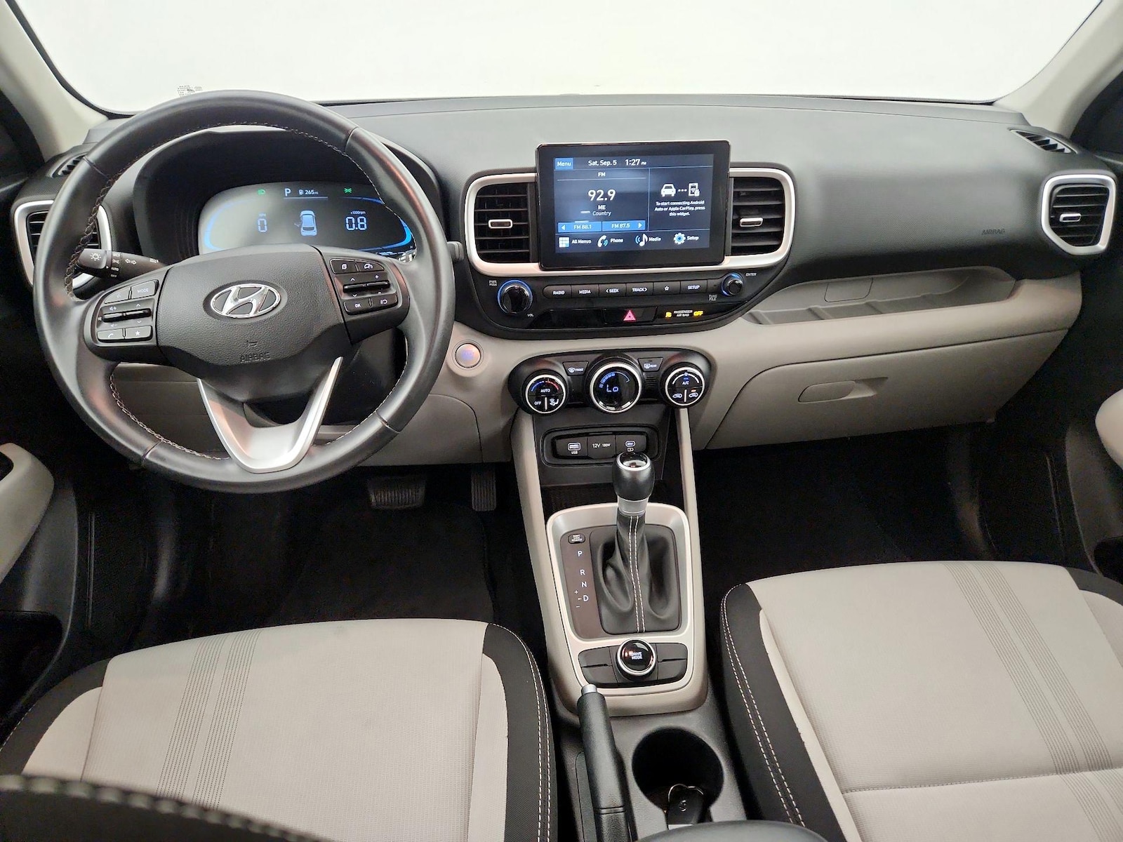 2025 Hyundai Venue SEL - Photo 10