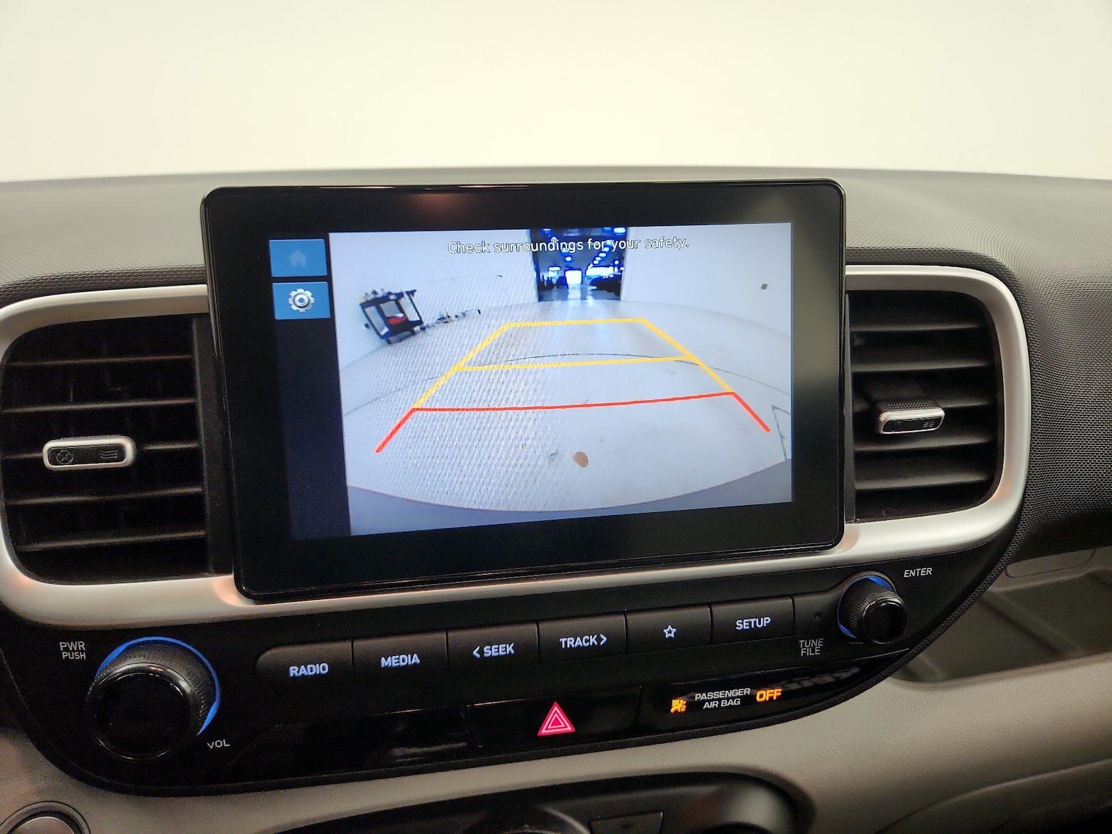 2025 Hyundai Venue SEL - Photo 15