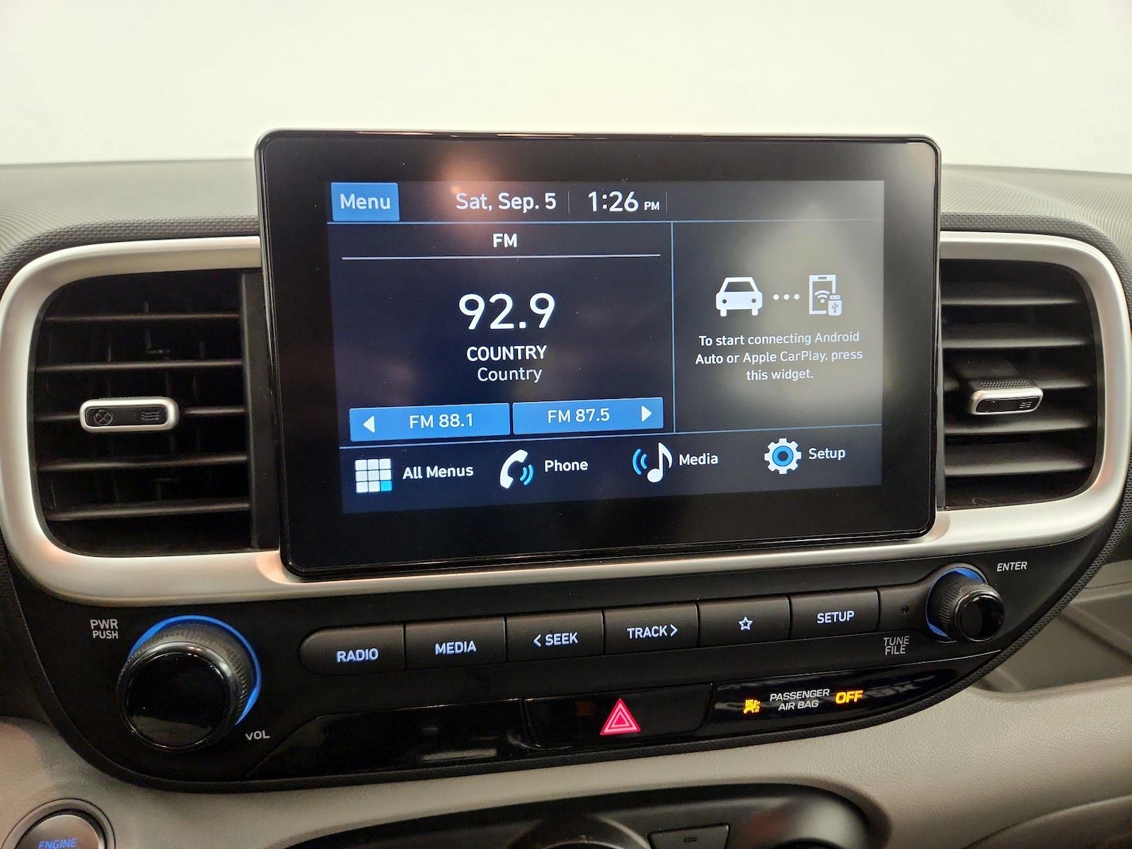 2025 Hyundai Venue SEL - Photo 16