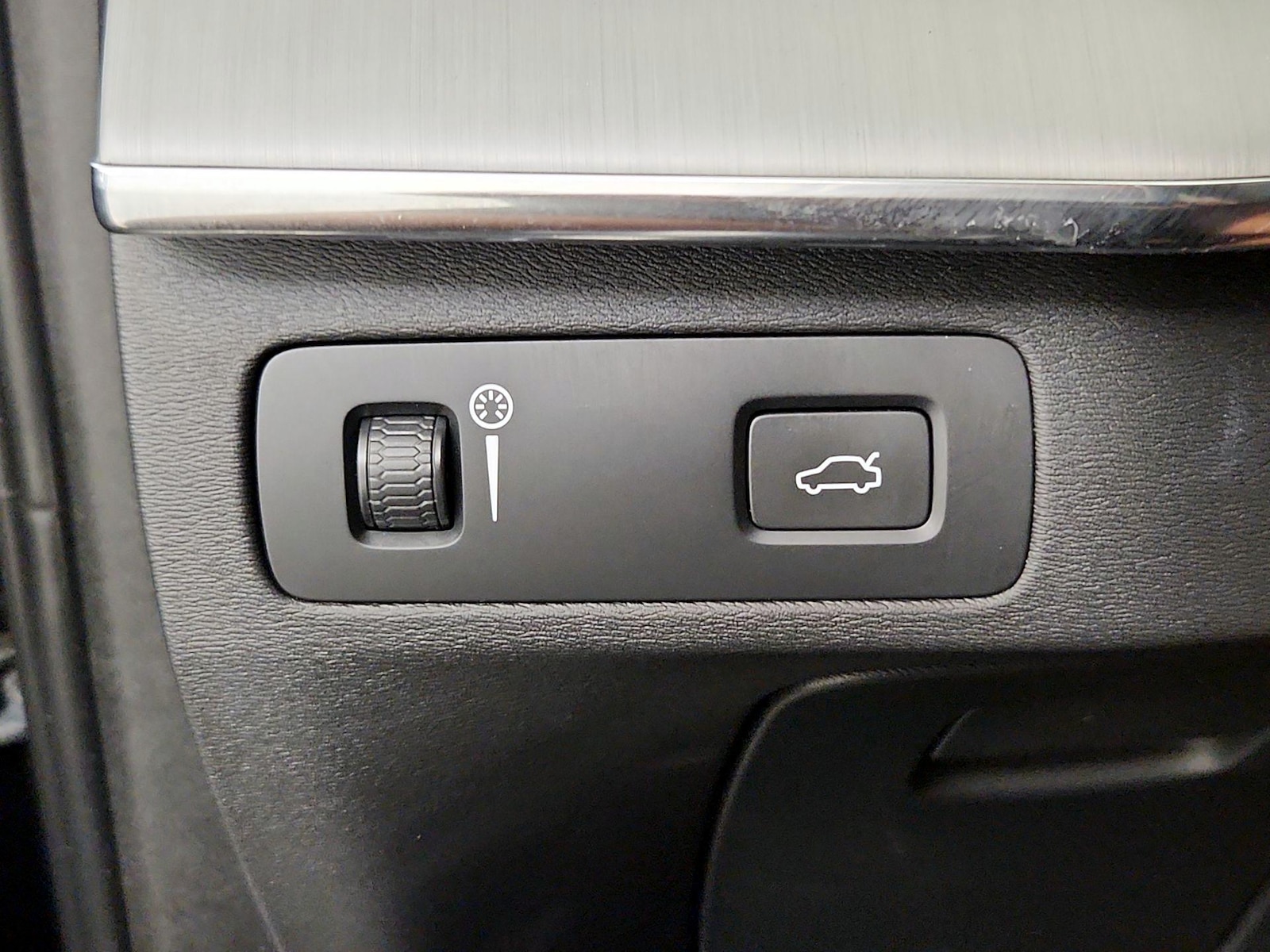 2022 Volvo XC90 Momentum - Photo 14