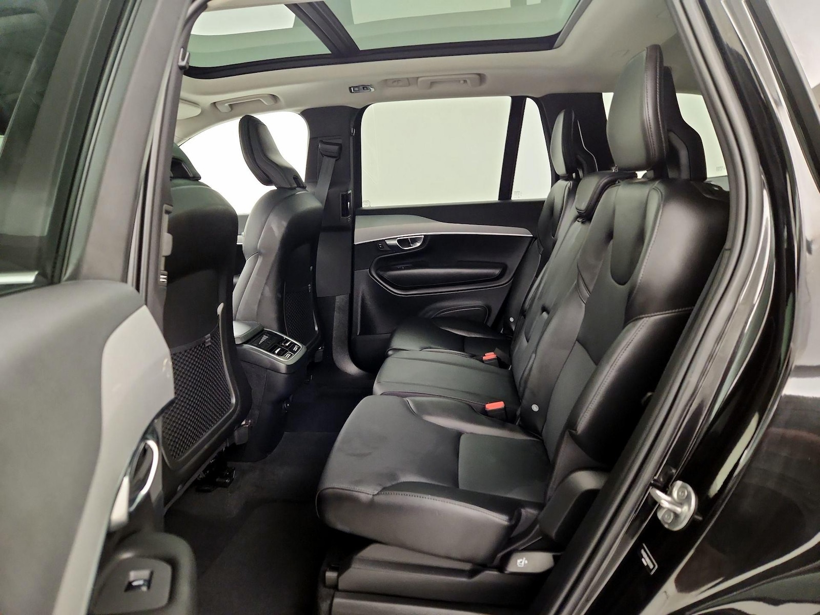 2022 Volvo XC90 Momentum - Photo 22