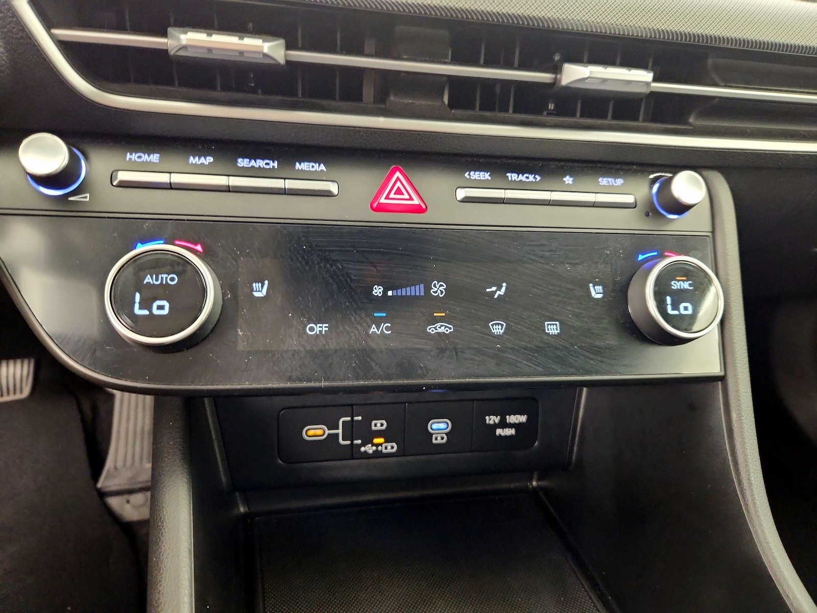 2025 Hyundai Sonata SEL - Photo 17