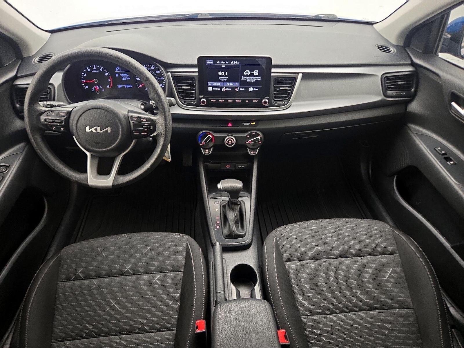 2022 Kia Rio 5-Door S - Photo 10