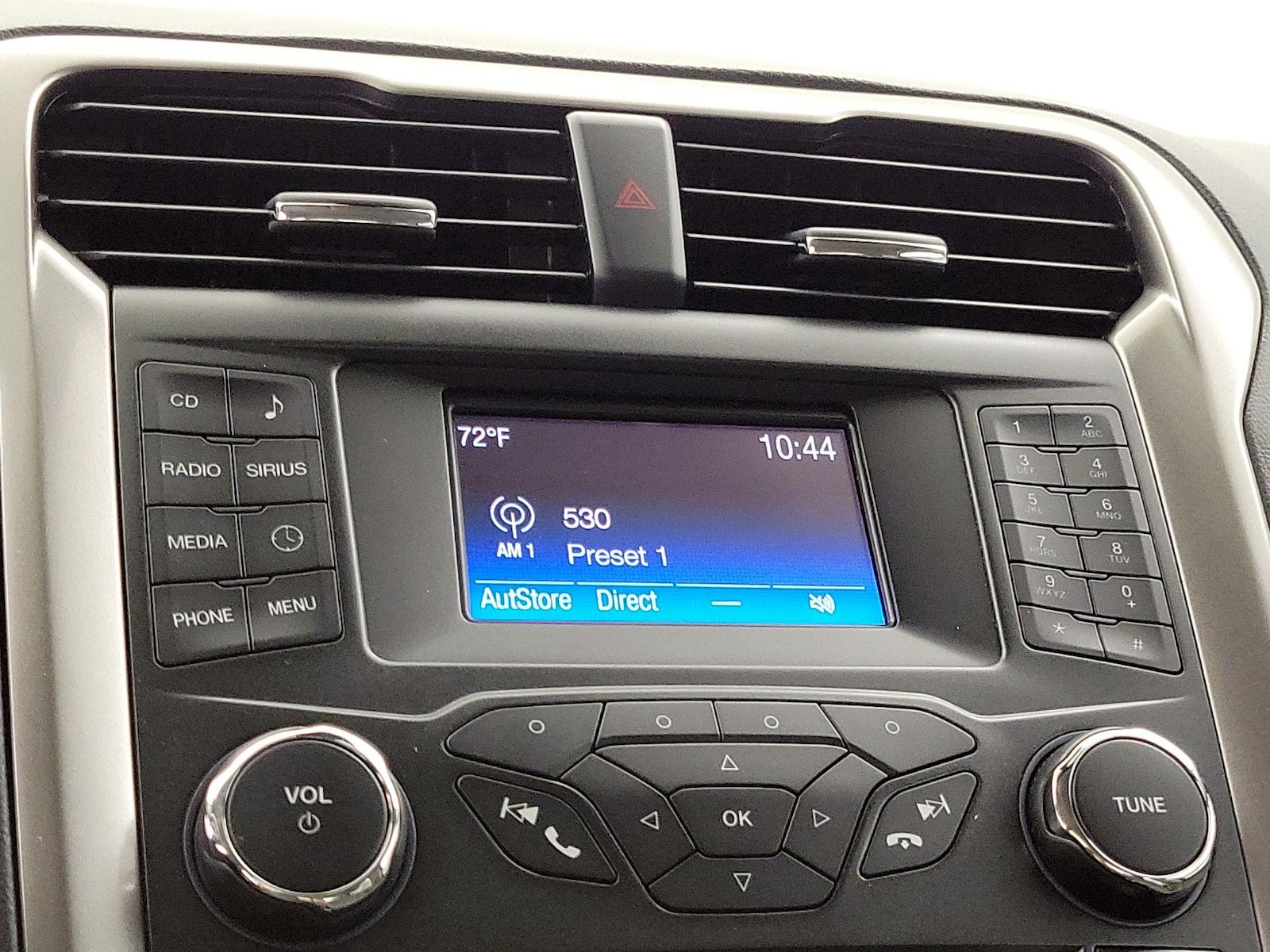 2018 Ford Fusion SE - Photo 16