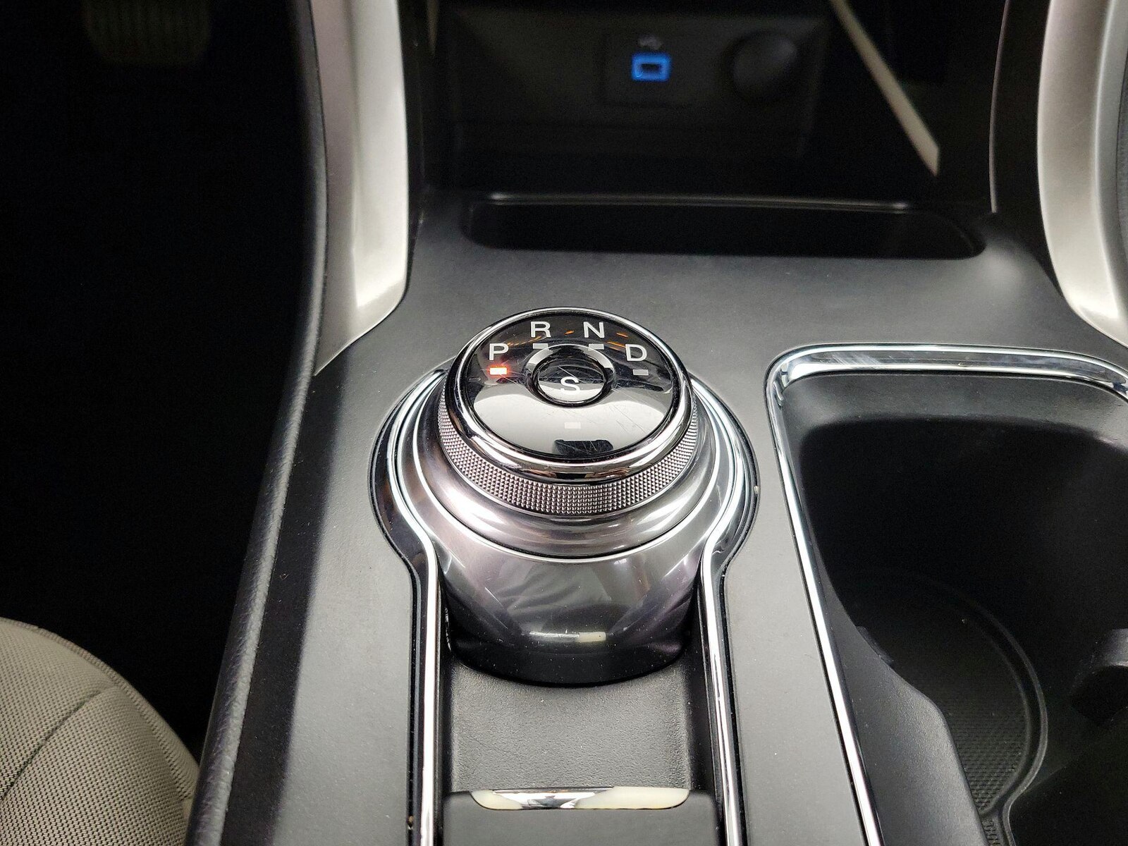 2018 Ford Fusion SE - Photo 18