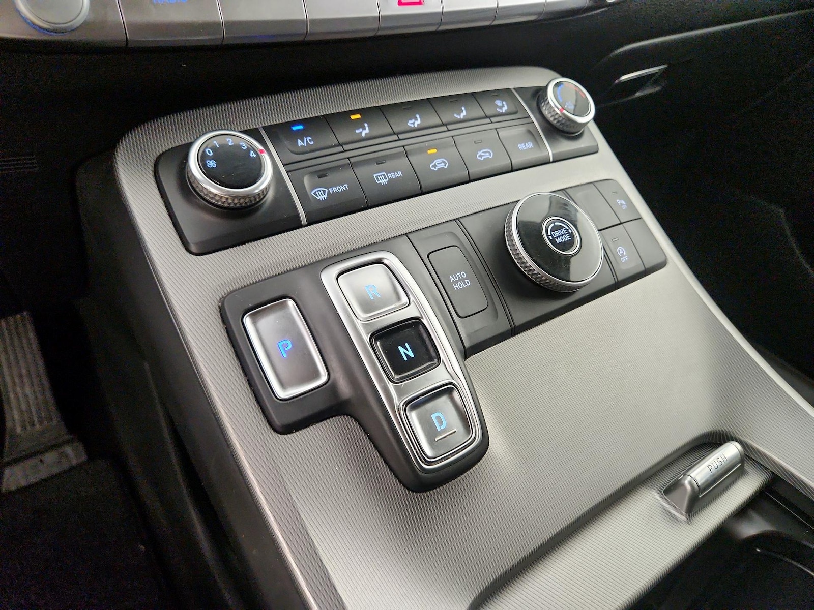 2022 Hyundai Palisade SE - Photo 18