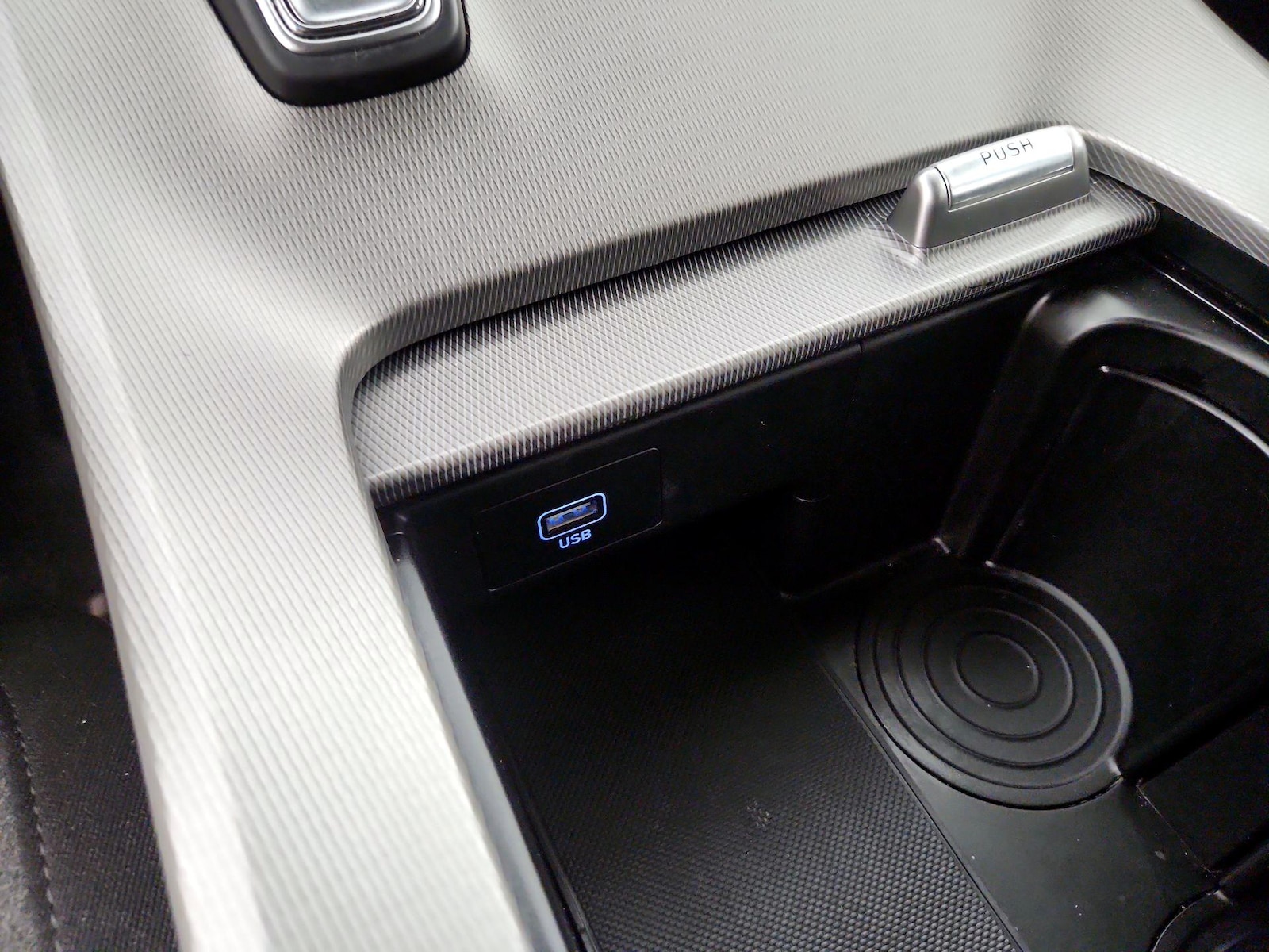 2022 Hyundai Palisade SE - Photo 19