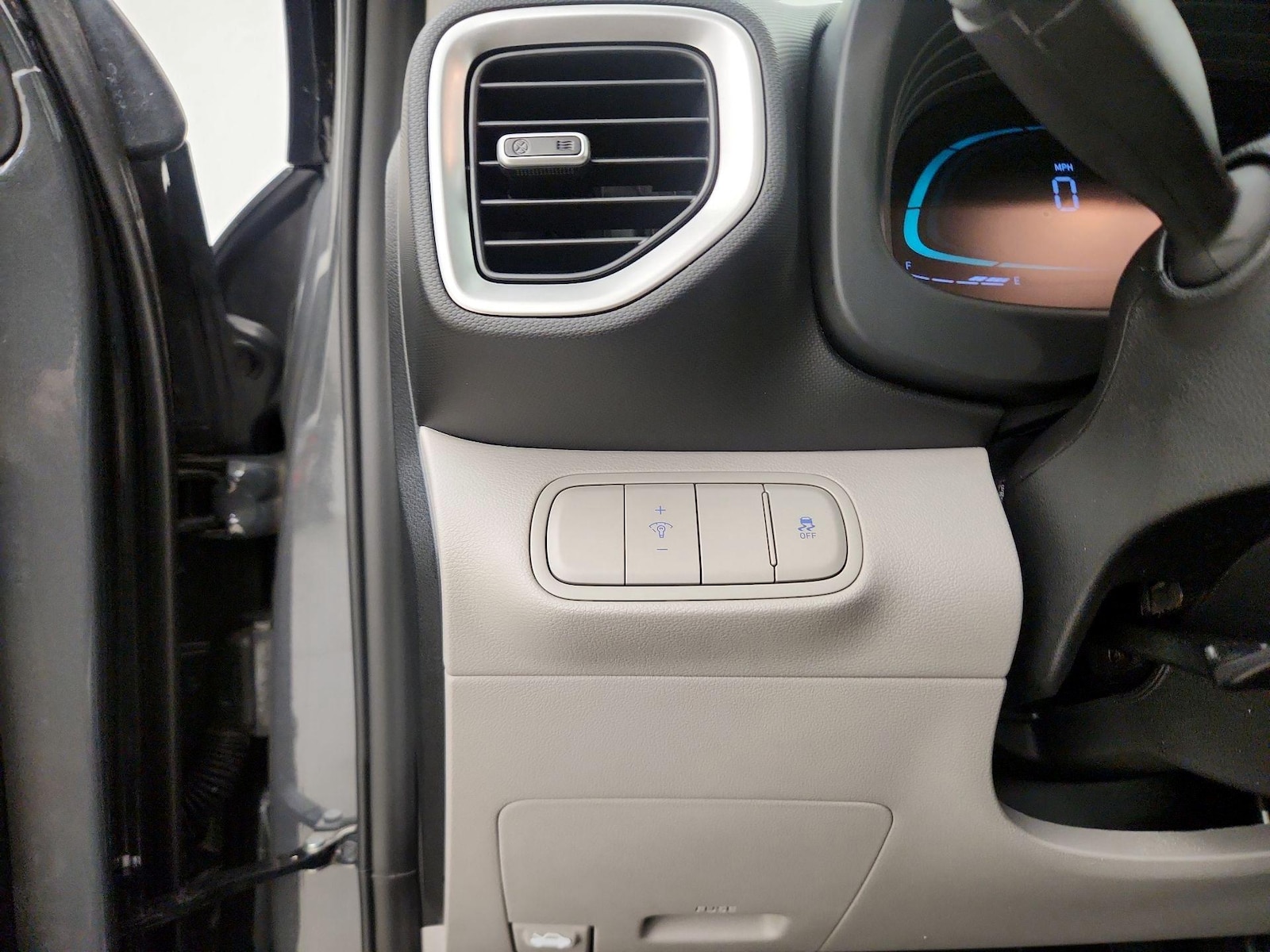 2024 Hyundai Venue SEL - Photo 14