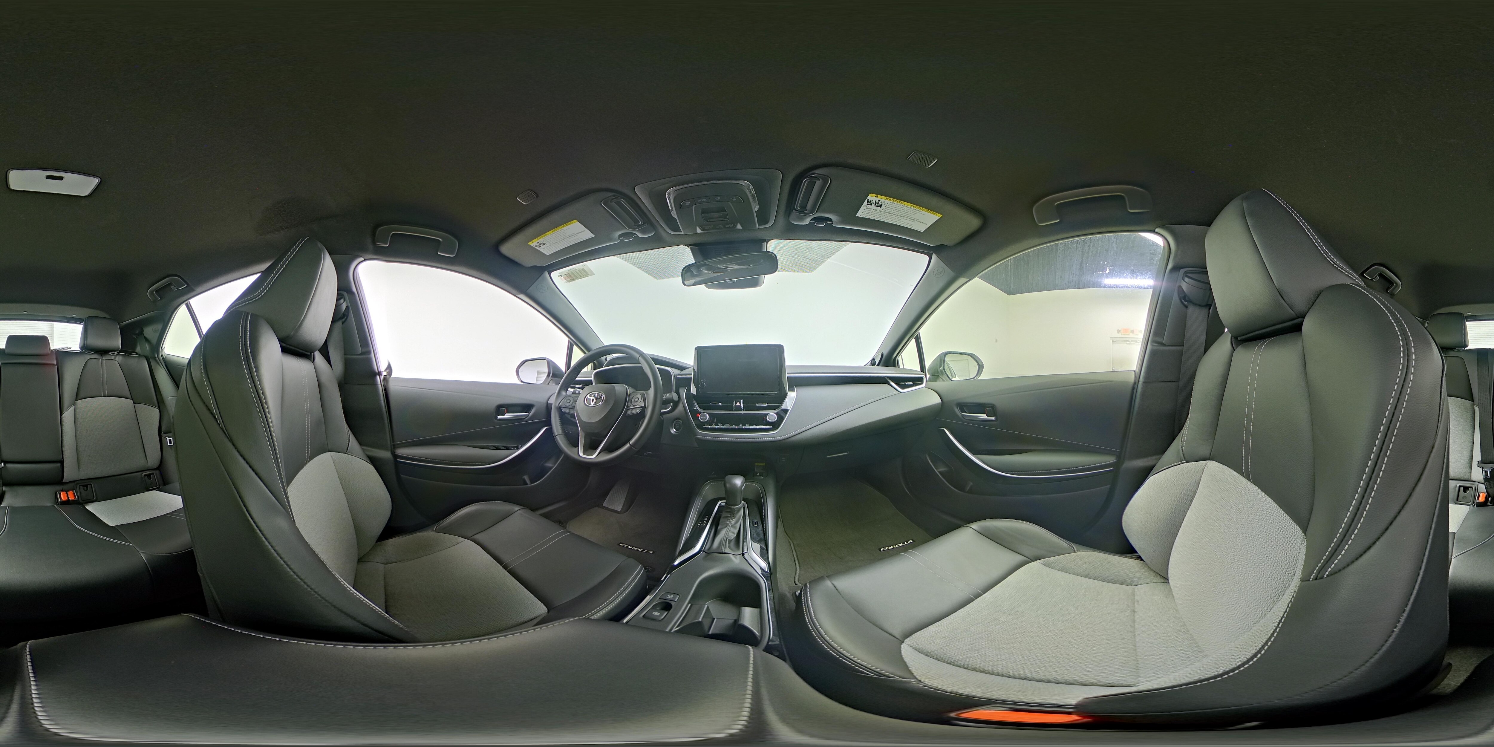 2025 Toyota Corolla Hatchback XSE - Photo 26