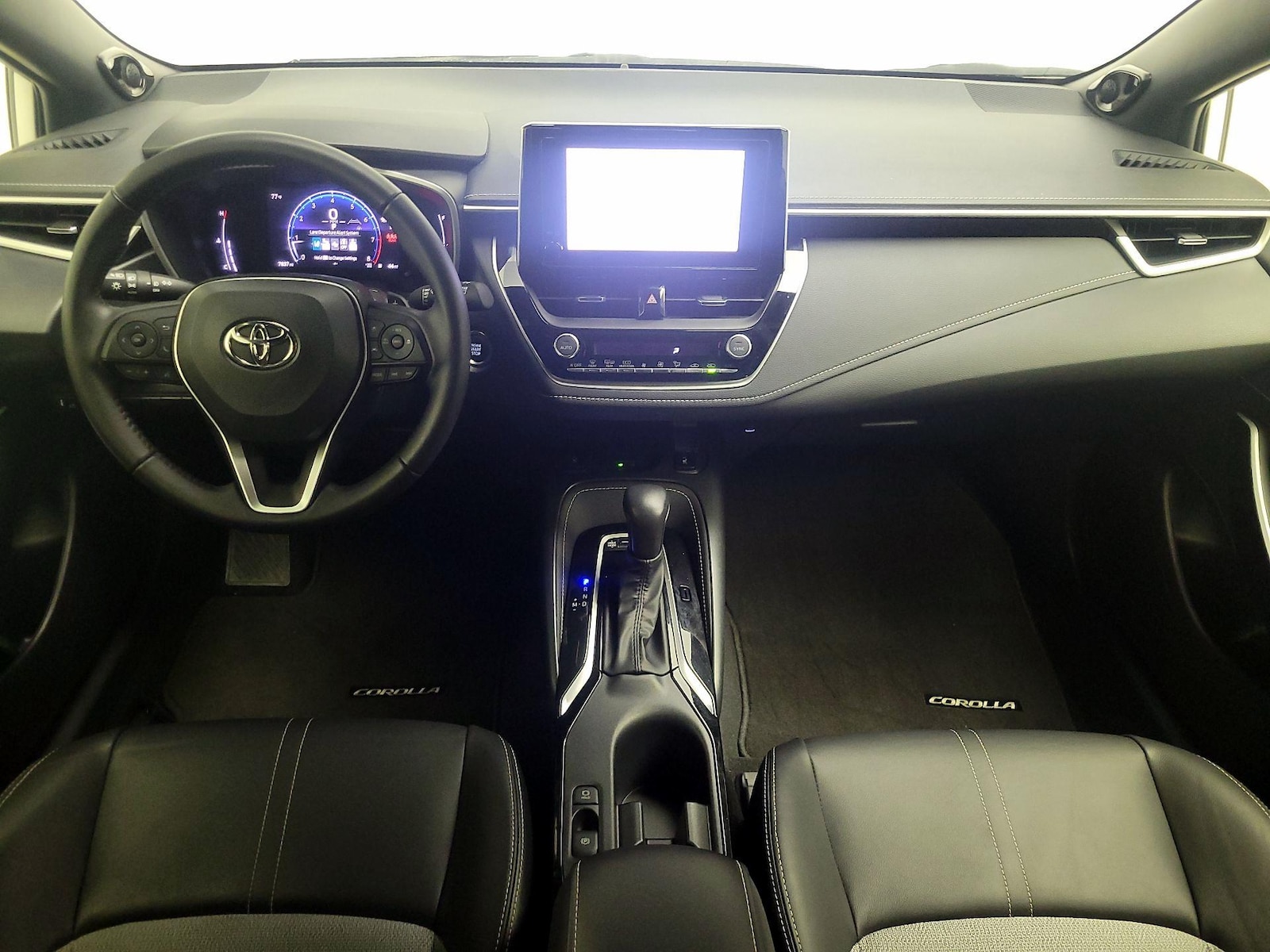 2025 Toyota Corolla Hatchback XSE - Photo 10