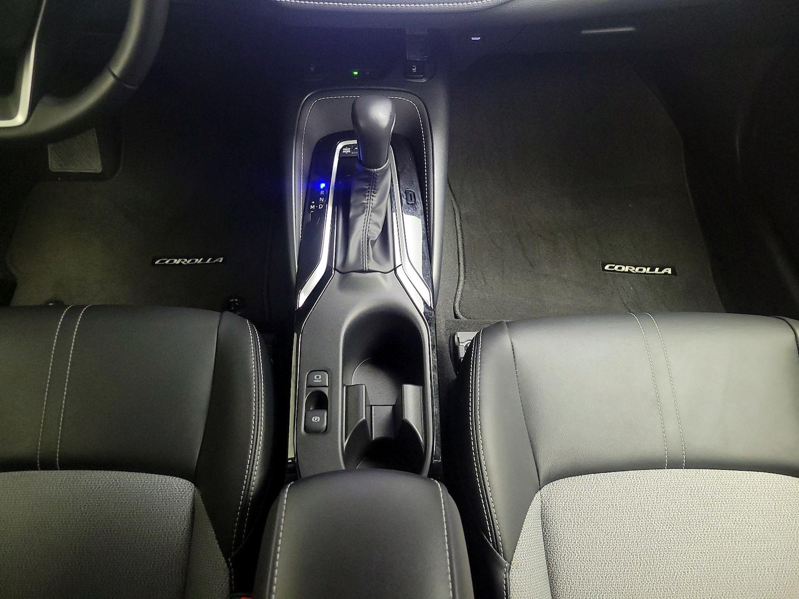 2025 Toyota Corolla Hatchback XSE - Photo 19
