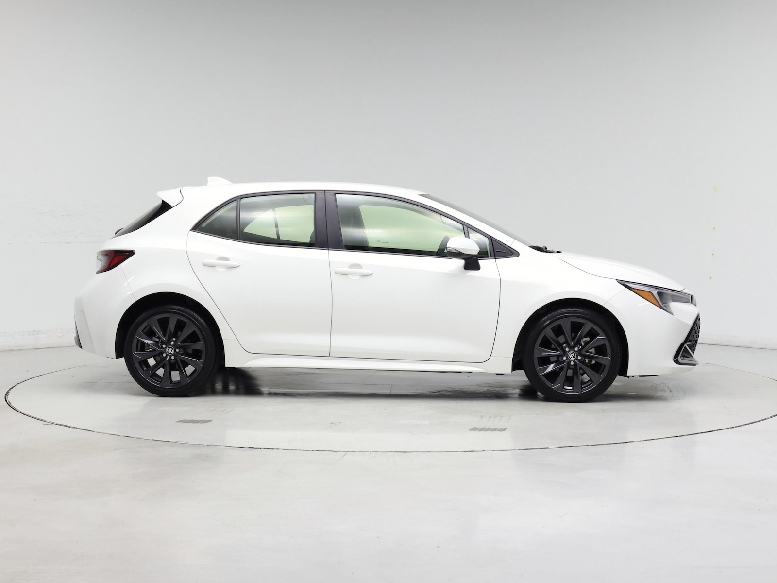 2025 Toyota Corolla Hatchback XSE - Photo 8