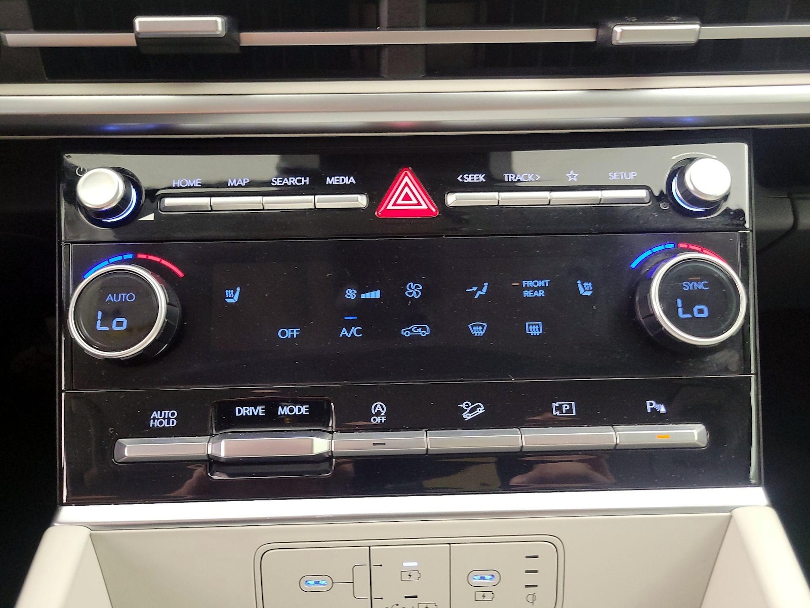 2025 Hyundai Santa Fe SEL - Photo 17