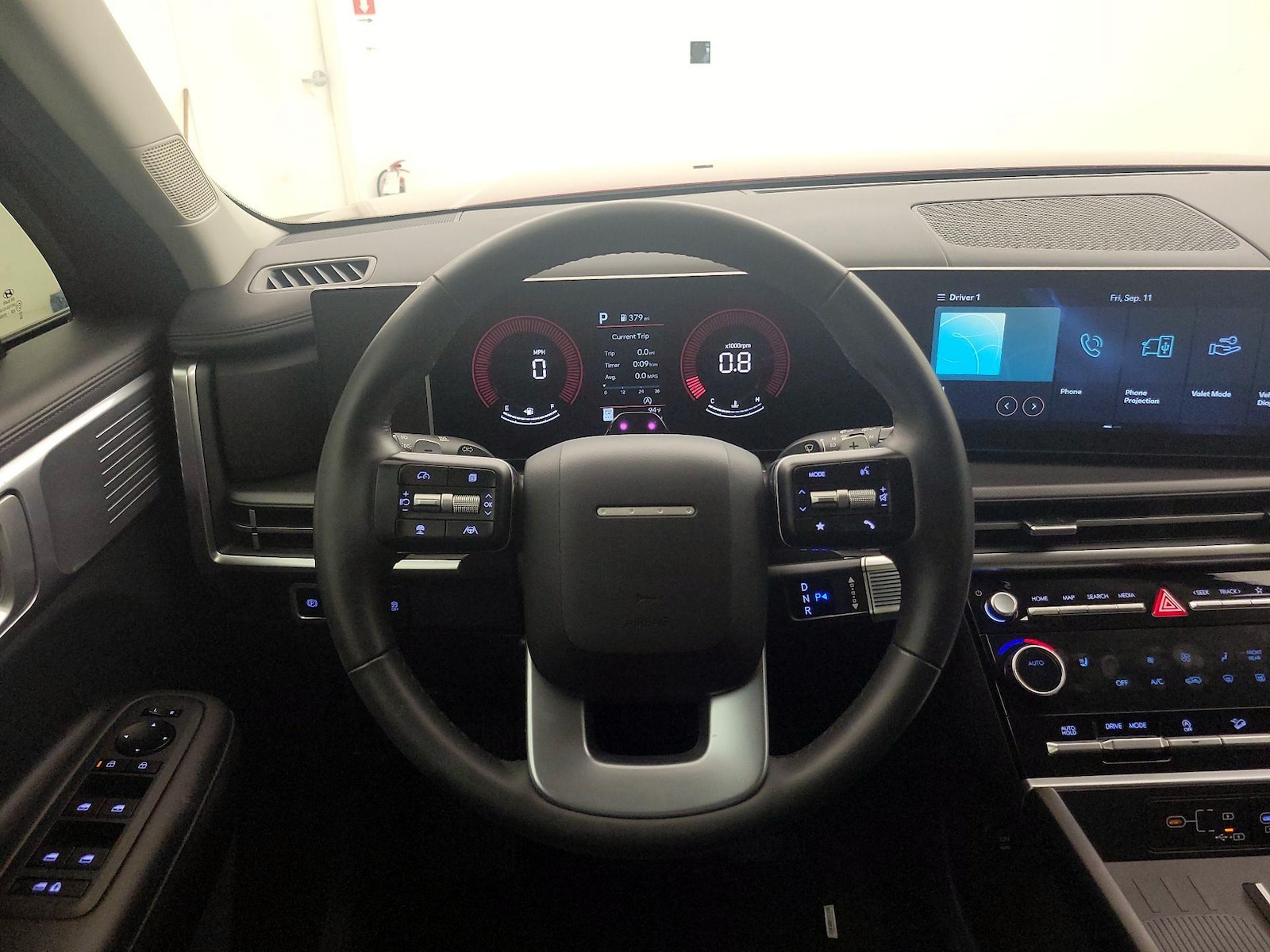 2025 Hyundai Santa Fe SEL - Photo 11
