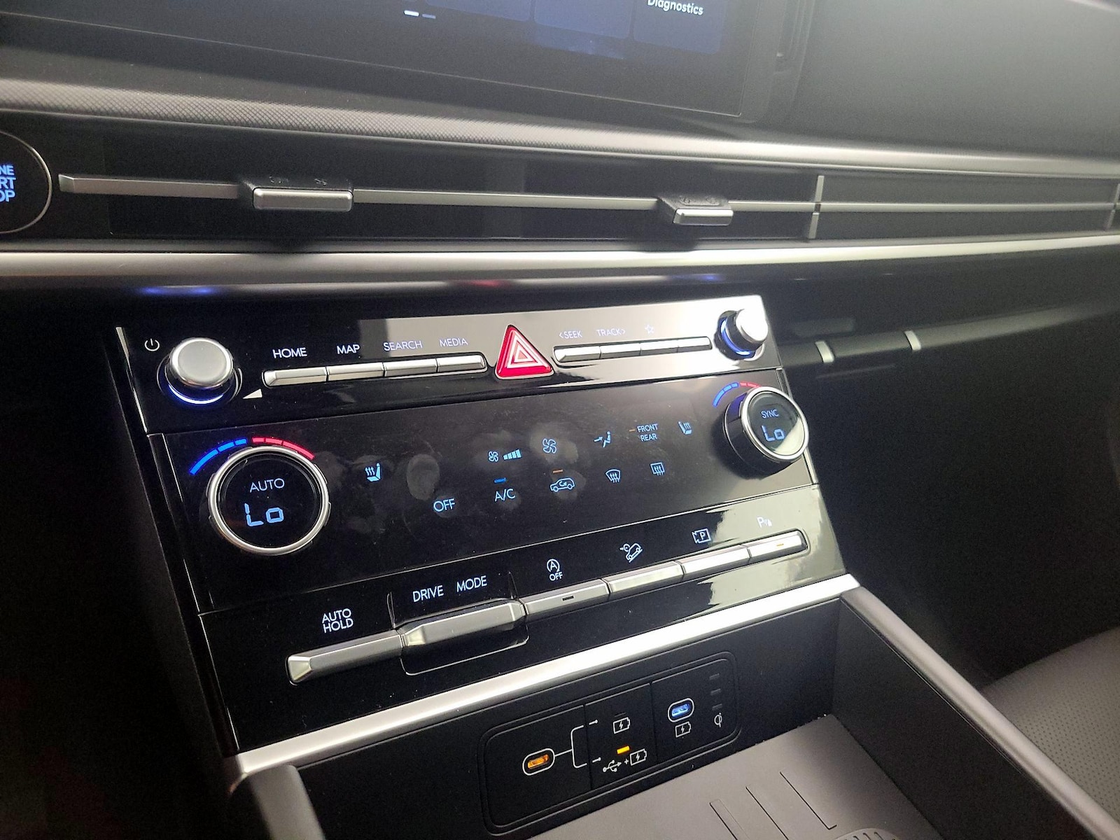 2025 Hyundai Santa Fe SEL - Photo 17