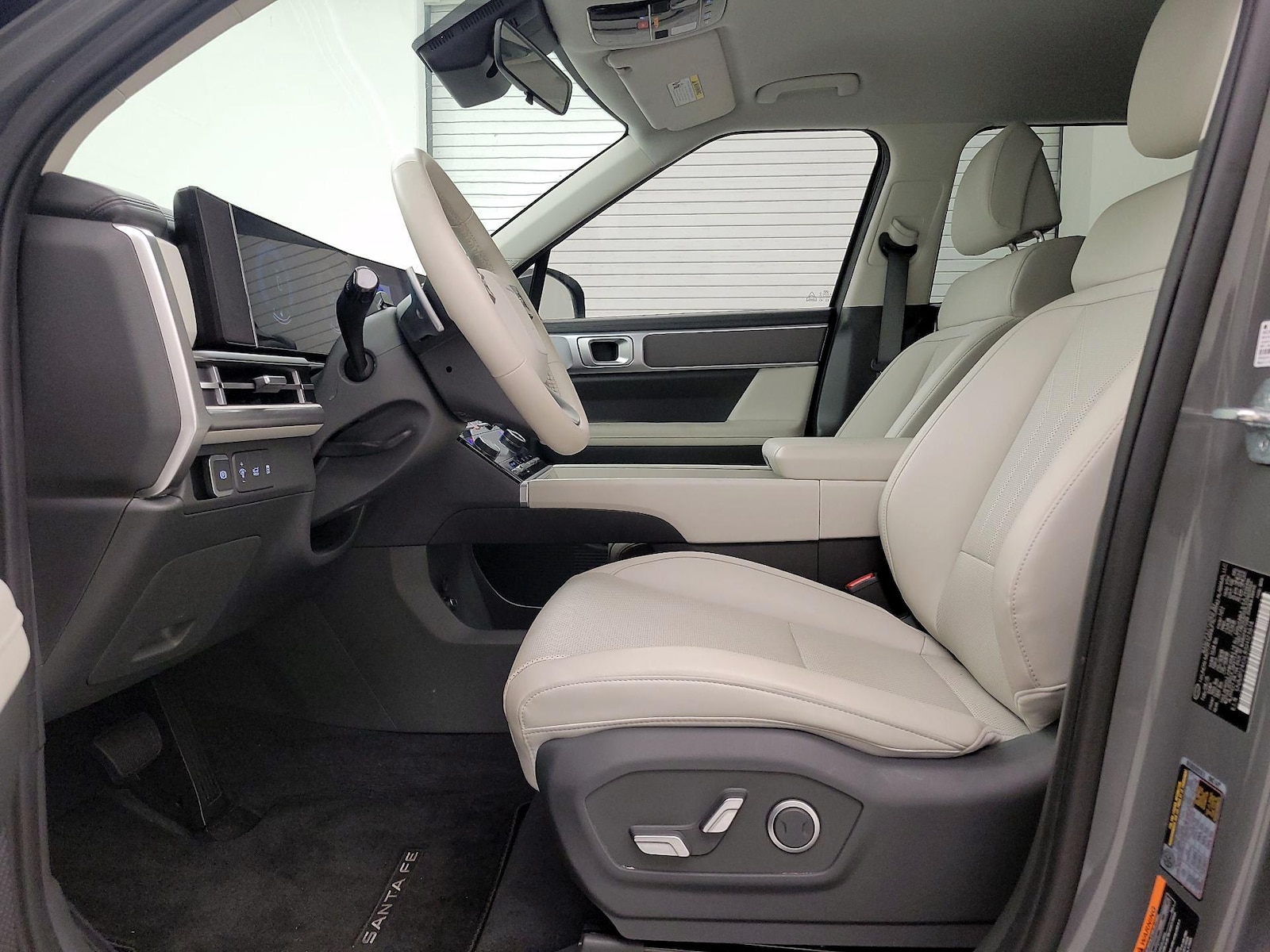 2025 Hyundai Santa Fe SEL - Photo 12