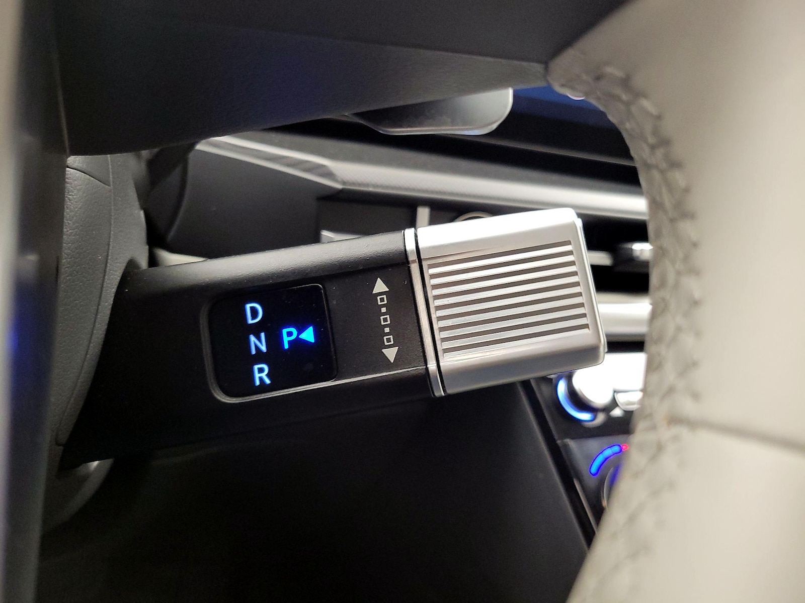 2025 Hyundai Santa Fe SEL - Photo 18