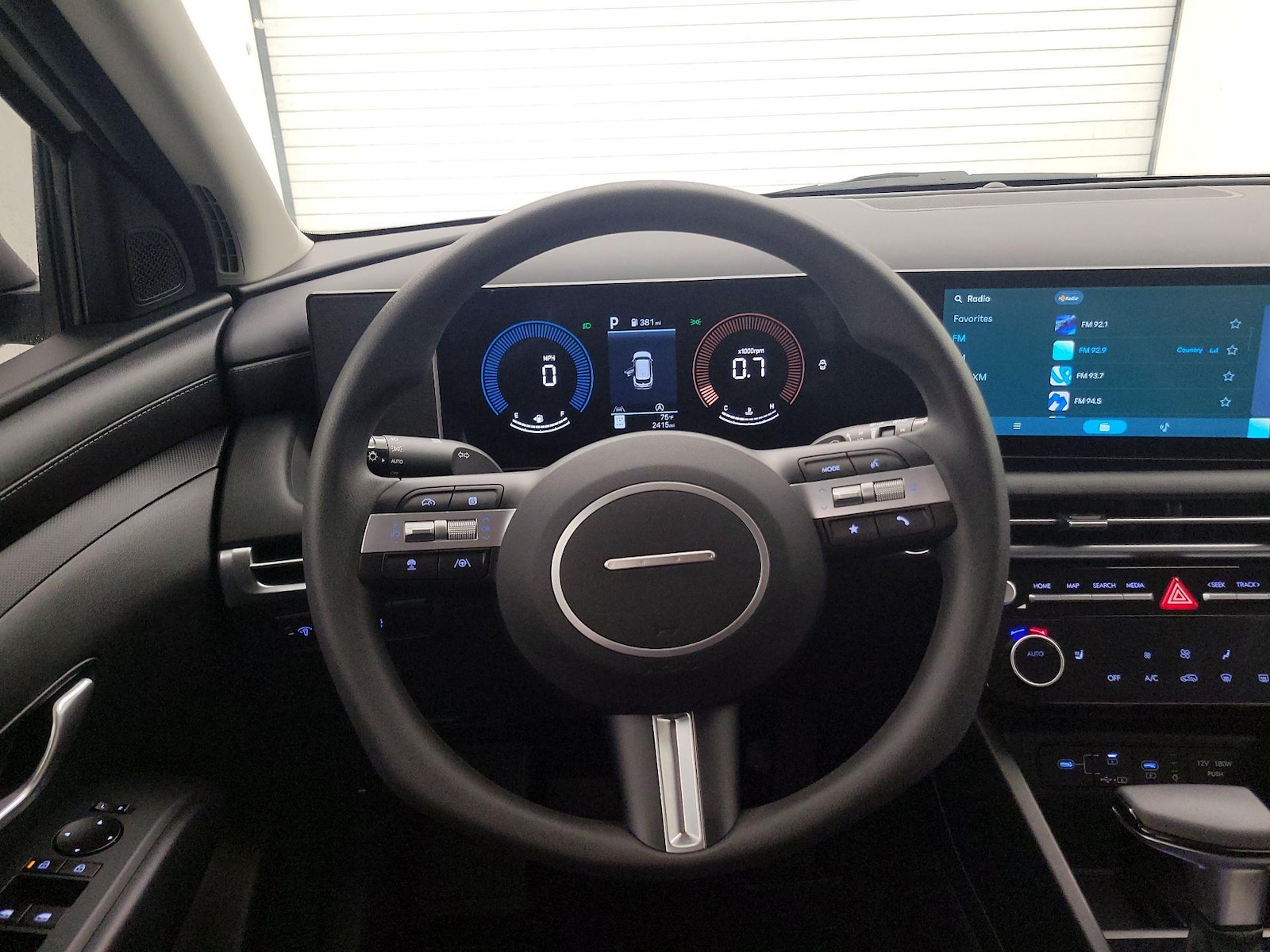 2025 Hyundai Tucson SEL - Photo 11