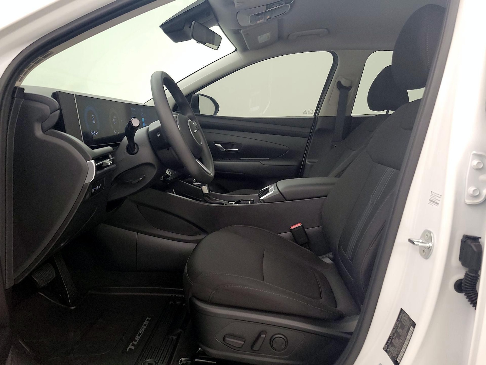 2025 Hyundai Tucson SEL - Photo 12