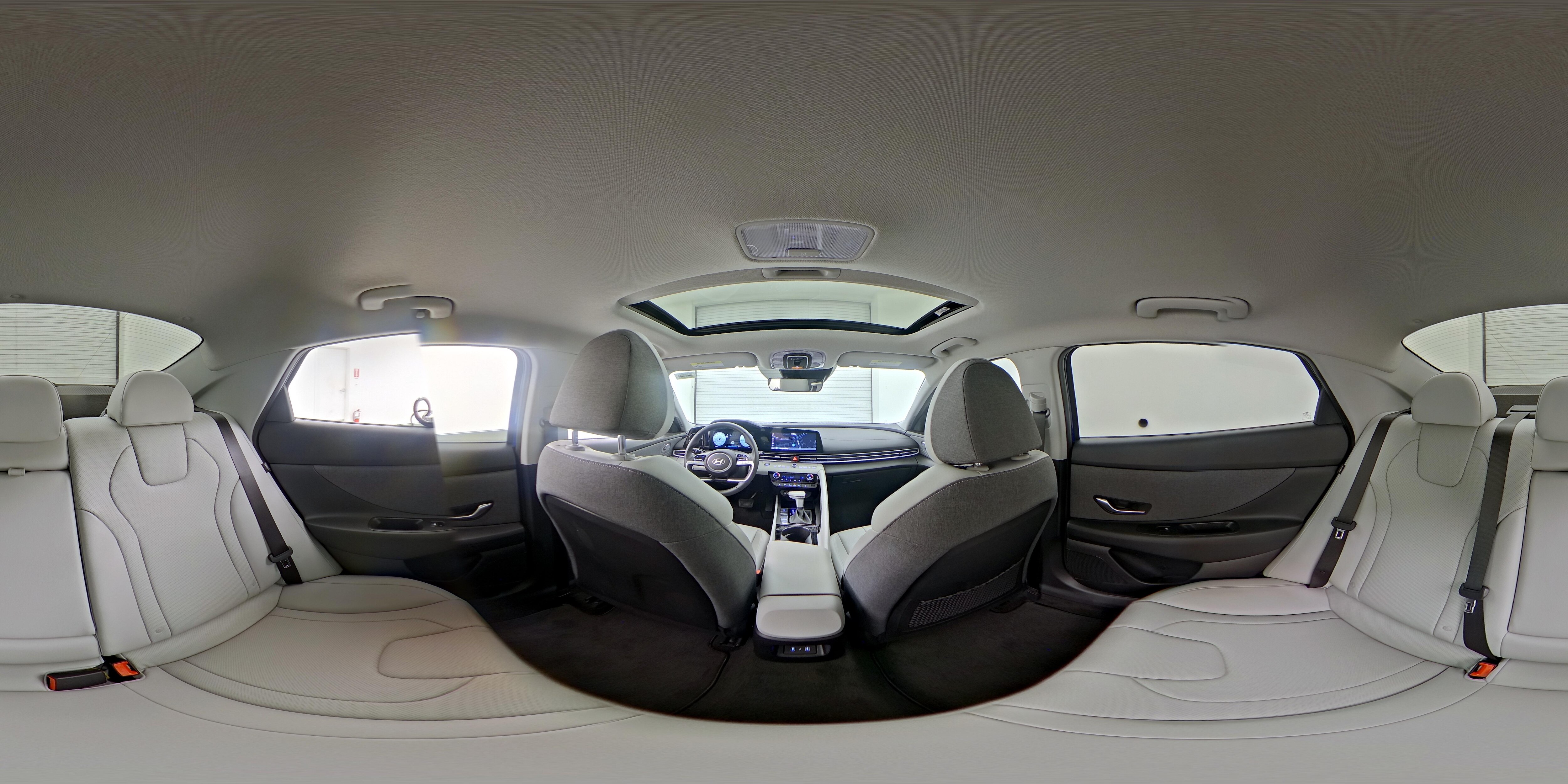 2025 Hyundai Elantra Limited - Photo 26