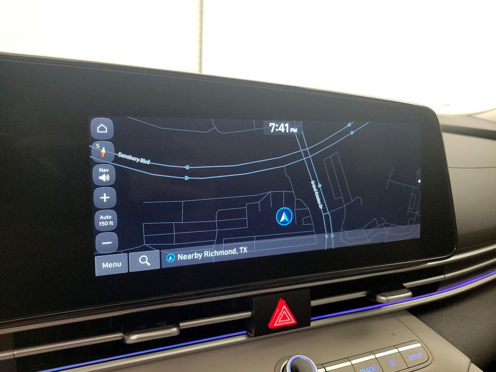 2025 Hyundai Elantra Limited - Photo 6