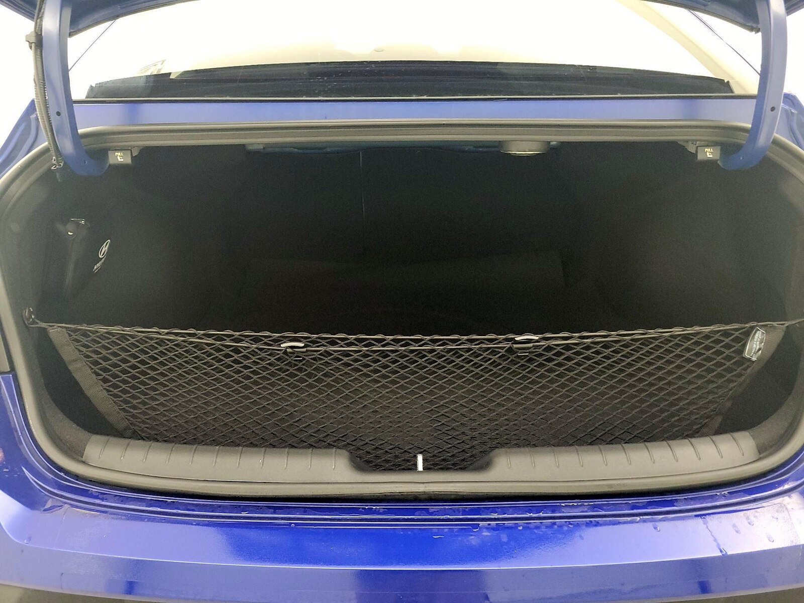 2025 Hyundai Elantra Limited - Photo 14