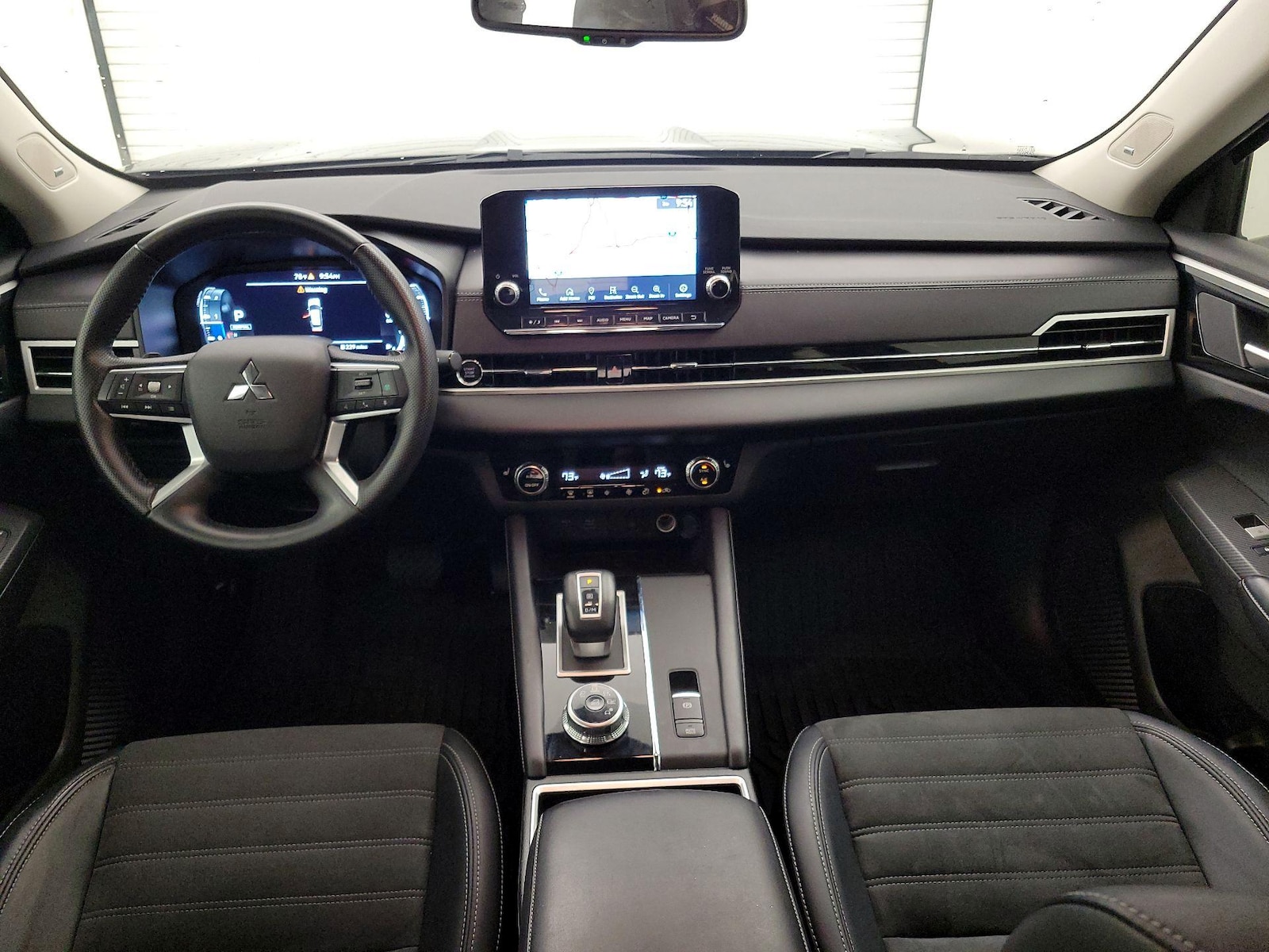 2024 Mitsubishi Outlander SE - Photo 10