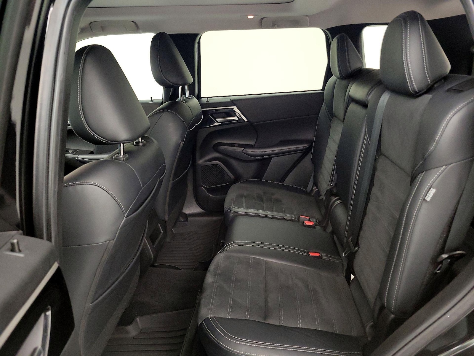 2024 Mitsubishi Outlander SE - Photo 21