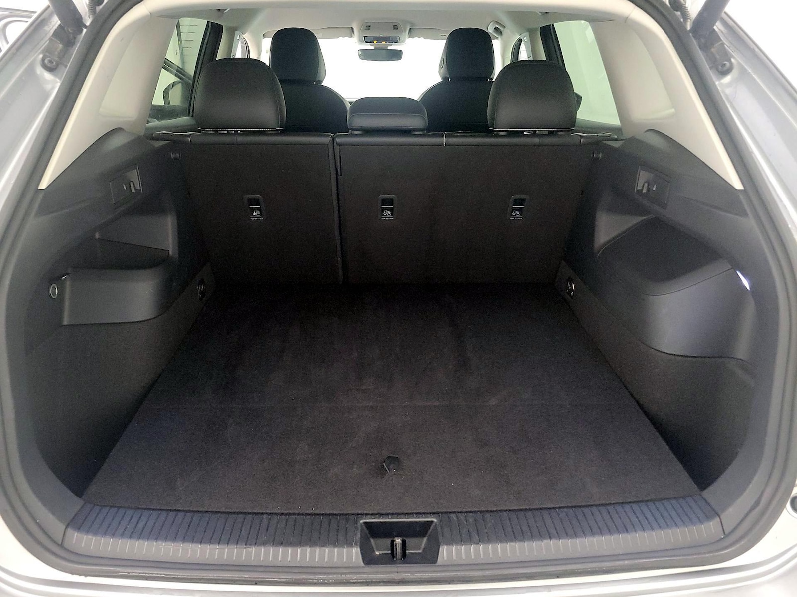2026 Volkswagen Tiguan SE - Photo 21