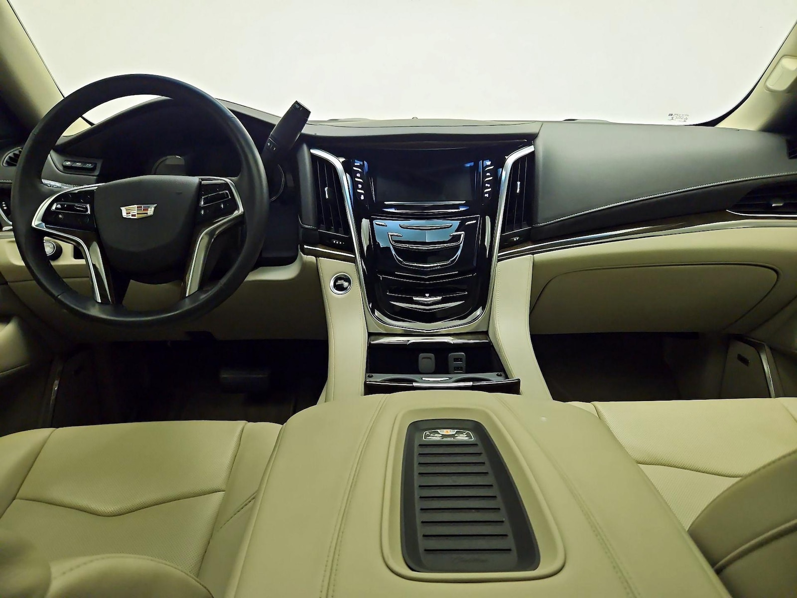 2018 Cadillac Escalade Premium Luxury - Photo 10