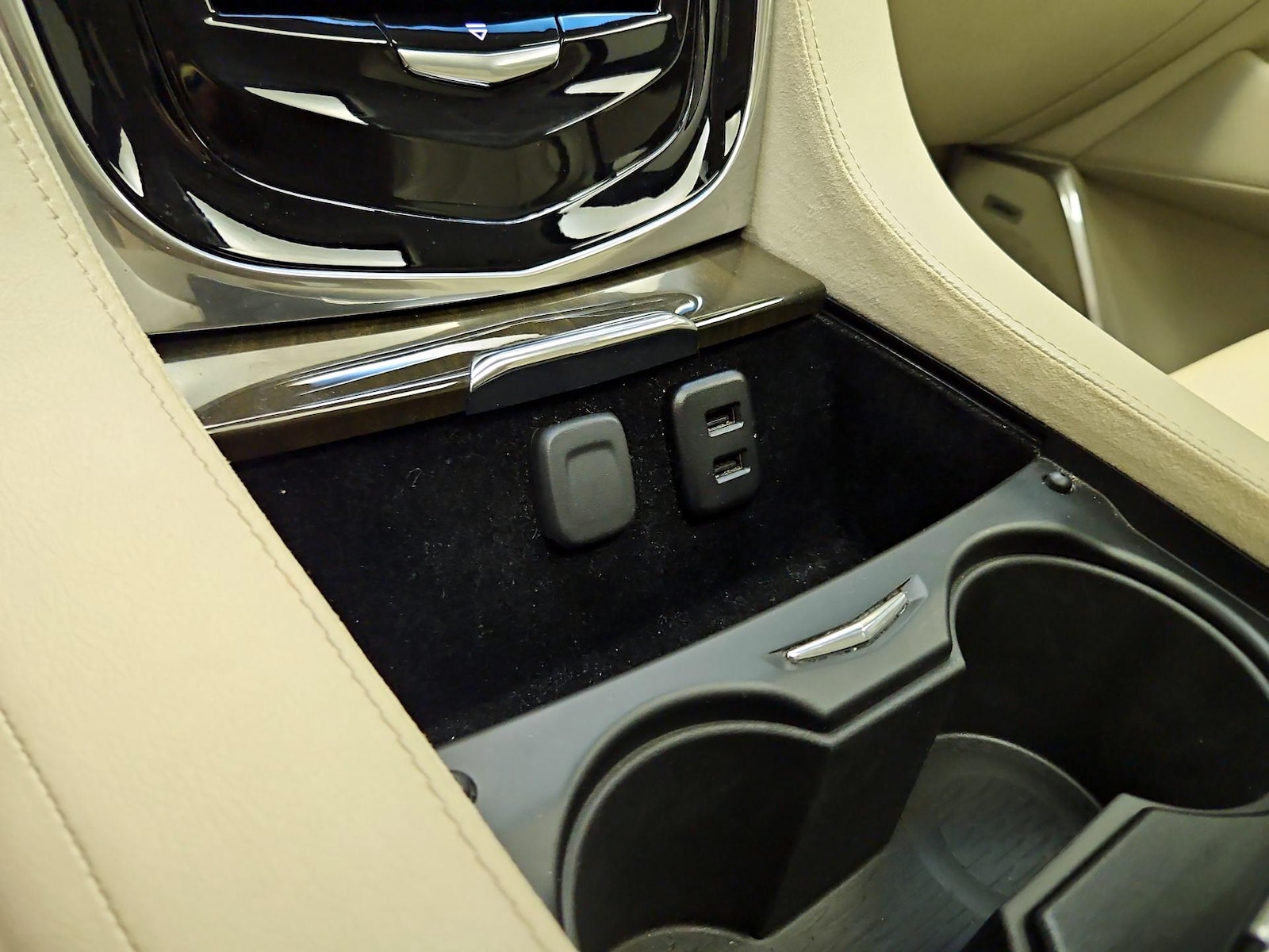 2018 Cadillac Escalade Premium Luxury - Photo 20