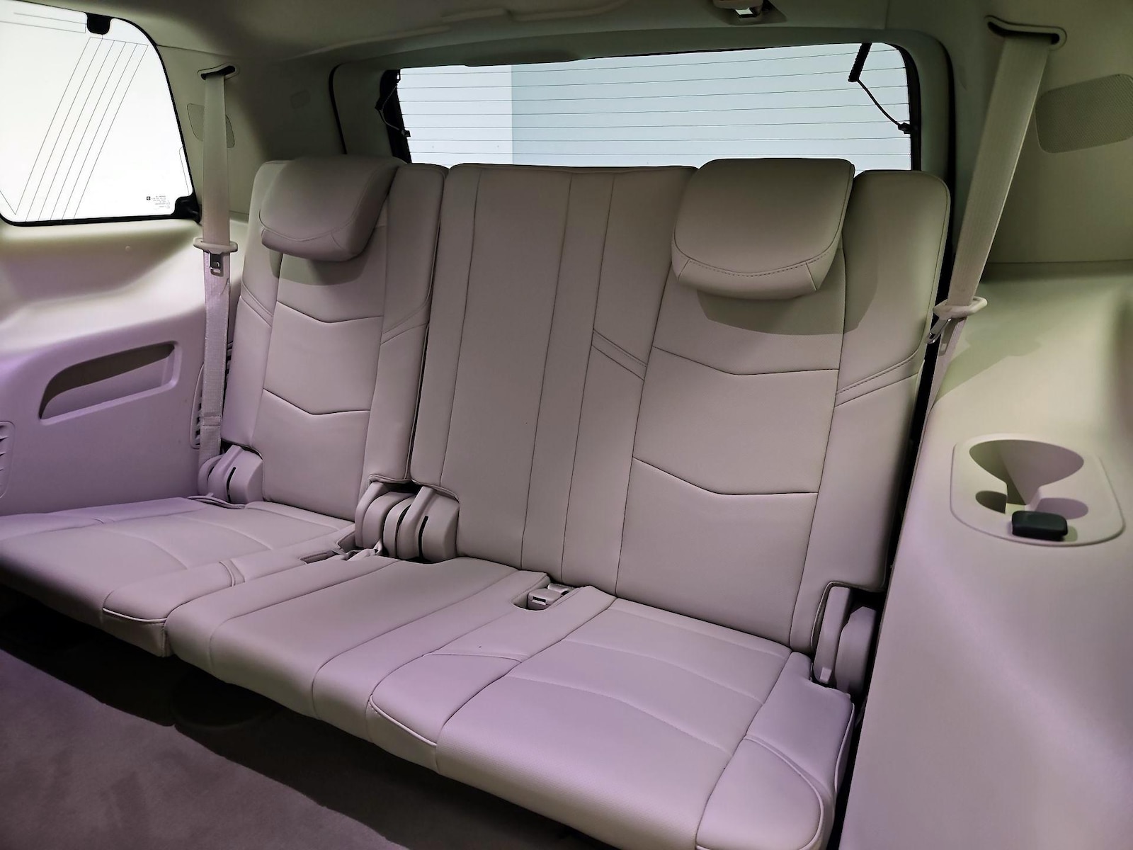 2018 Cadillac Escalade Premium Luxury - Photo 23