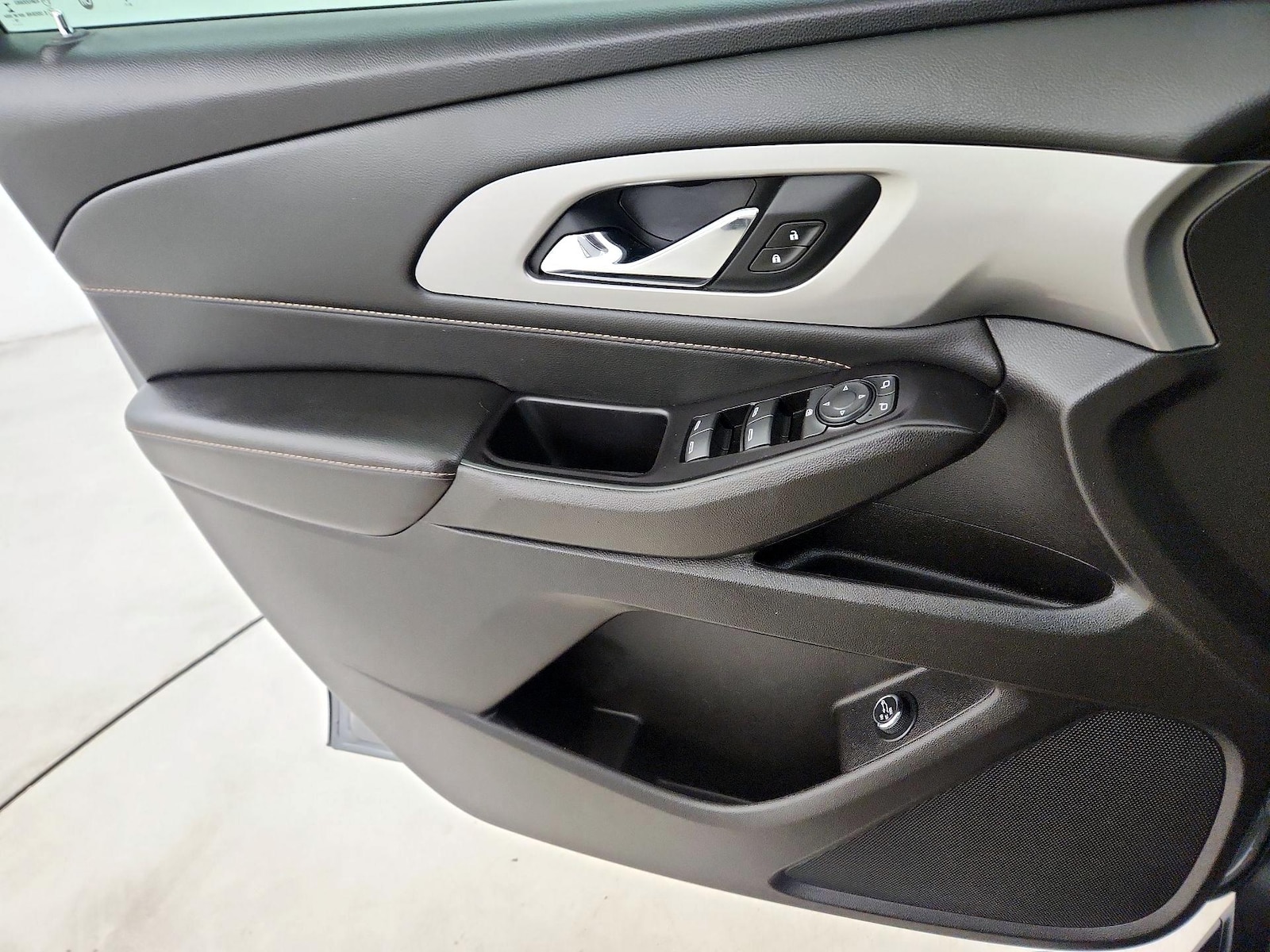 2019 Chevrolet Traverse 1LT - Photo 13