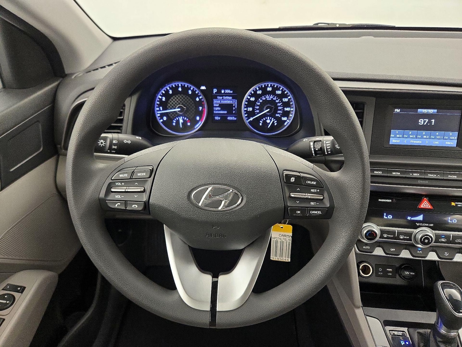 2020 Hyundai Elantra SE - Photo 11