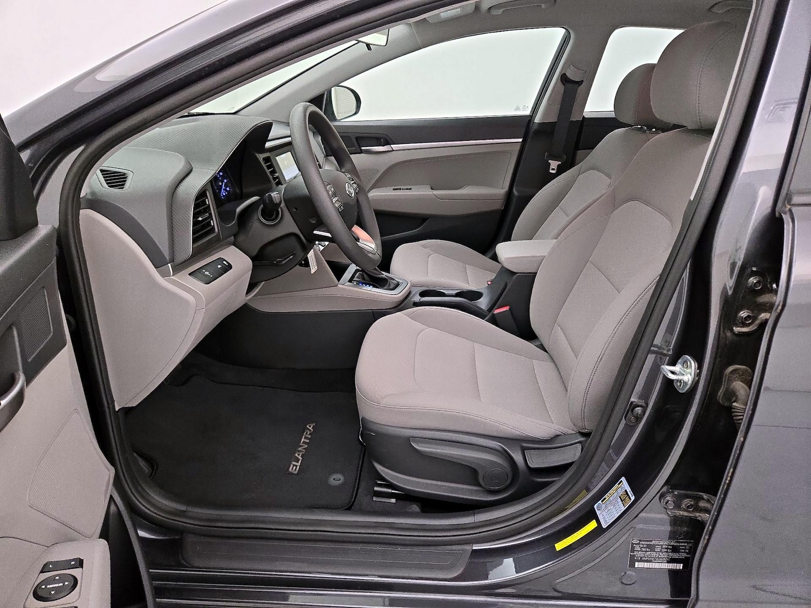 2020 Hyundai Elantra SE - Photo 12