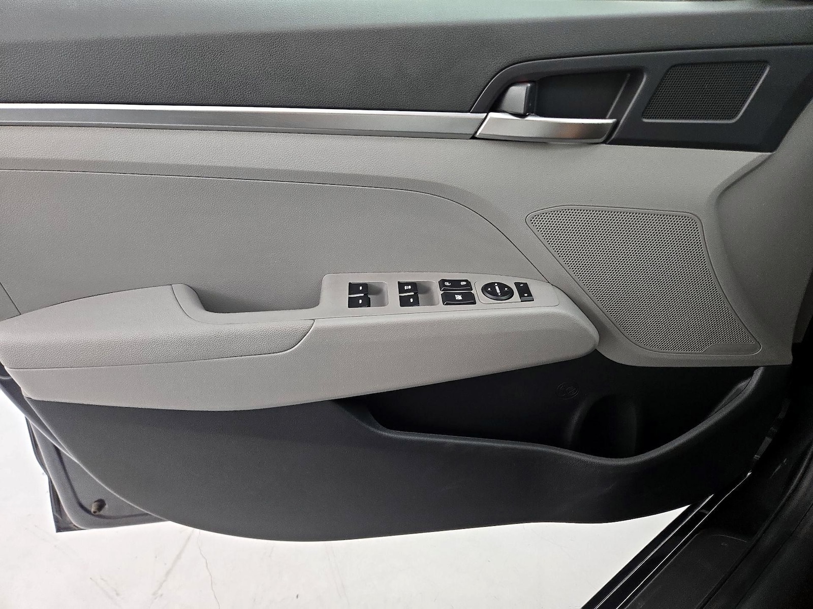 2020 Hyundai Elantra SE - Photo 13