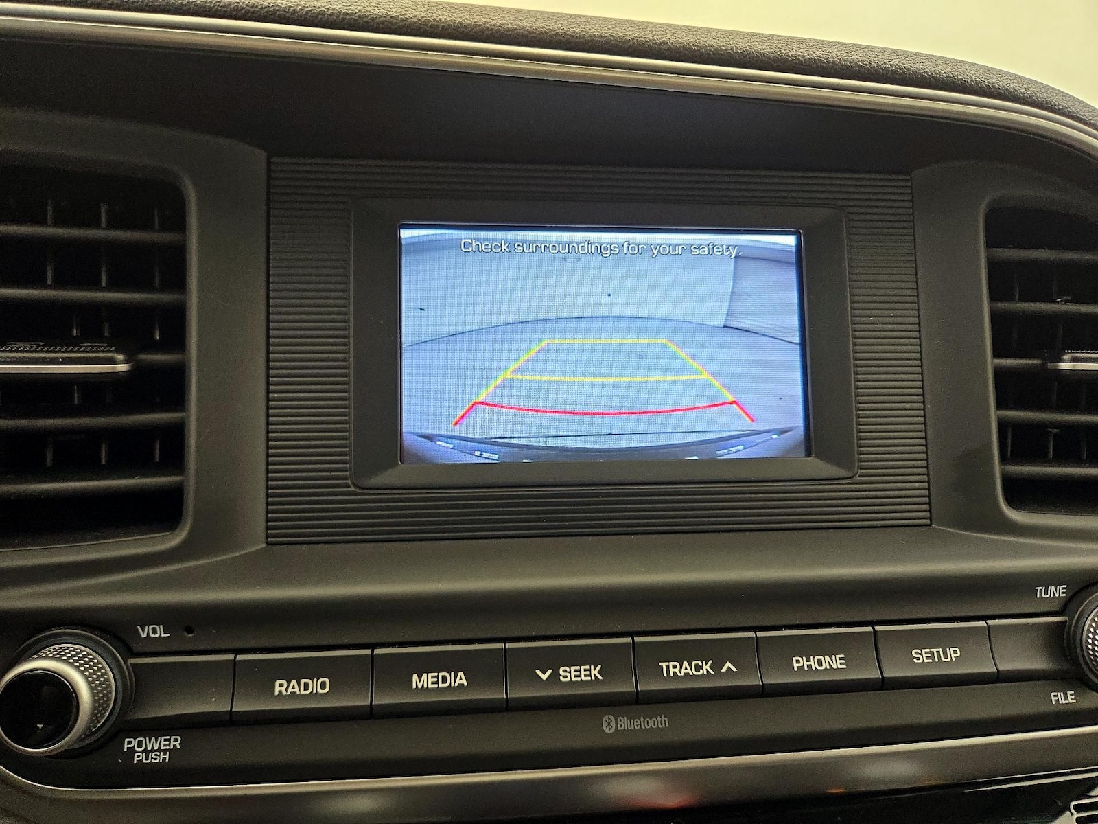 2020 Hyundai Elantra SE - Photo 15
