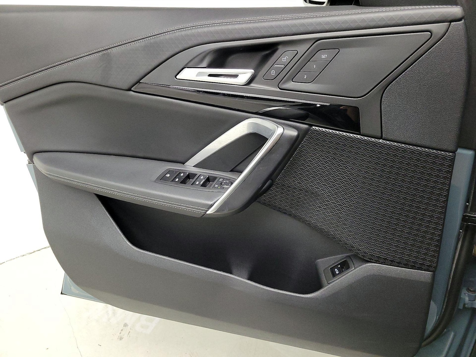 2024 BMW X2 28i - Photo 13