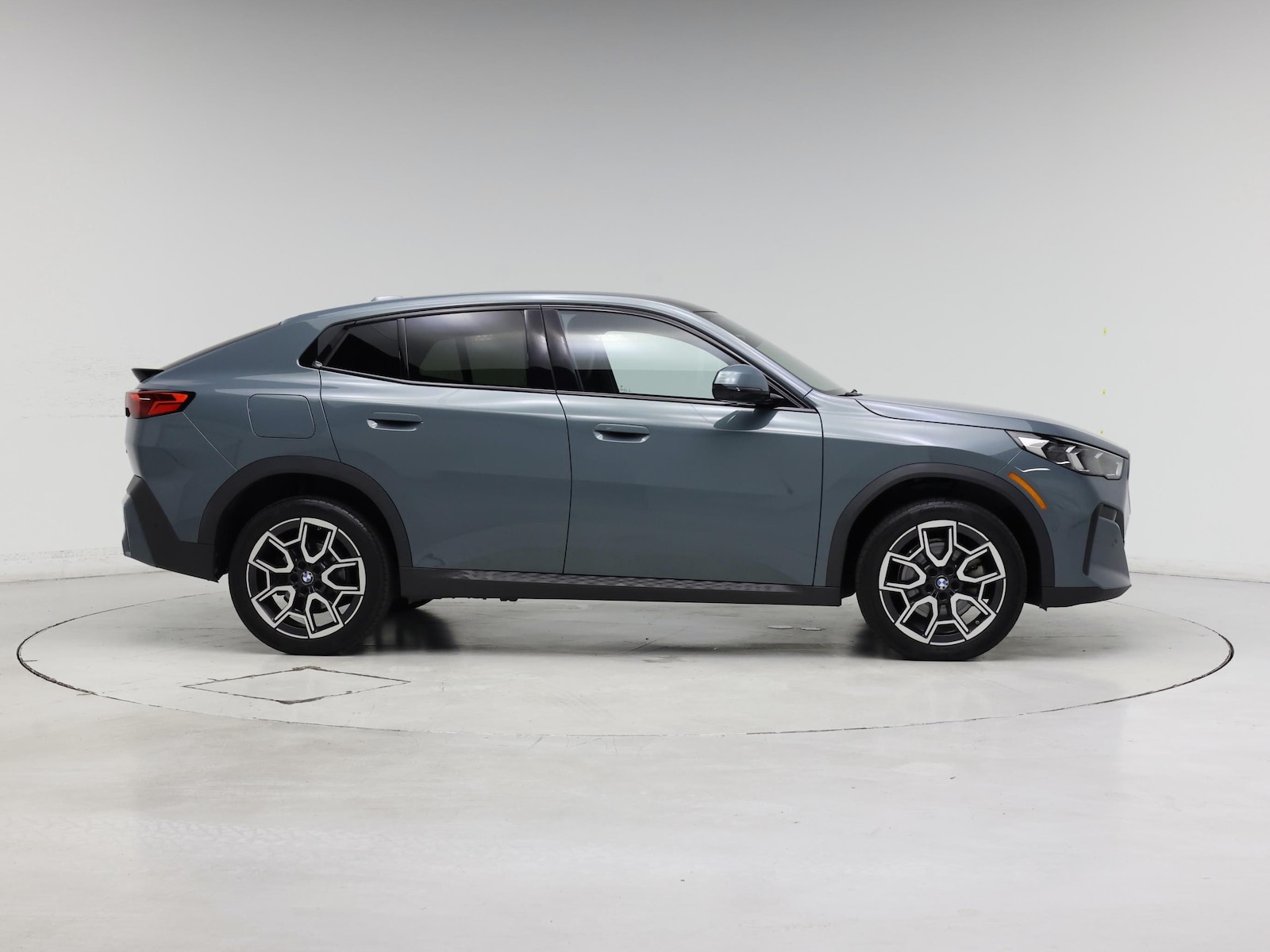 2024 BMW X2 28i - Photo 8