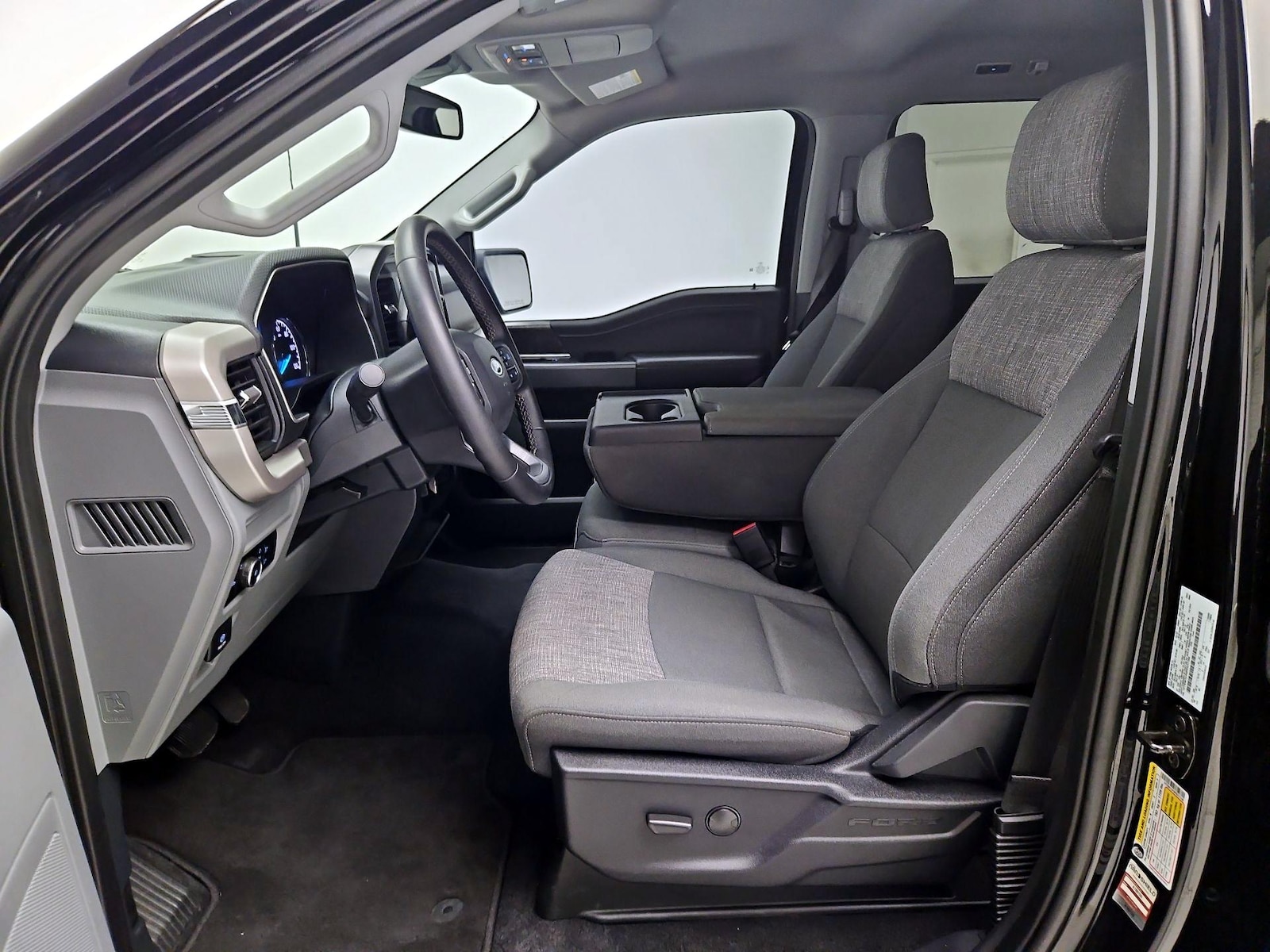 2023 Ford F-150 XLT - Photo 12