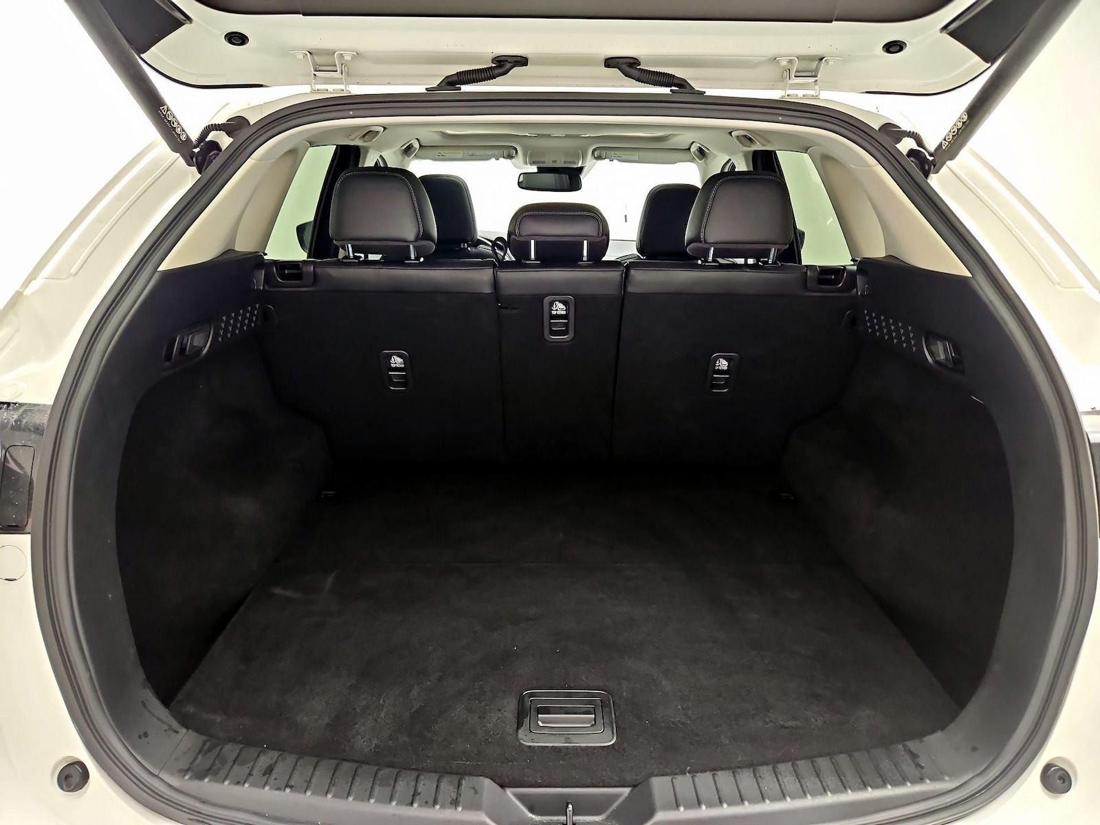 2025 Mazda CX-5 S Preferred package - Photo 22