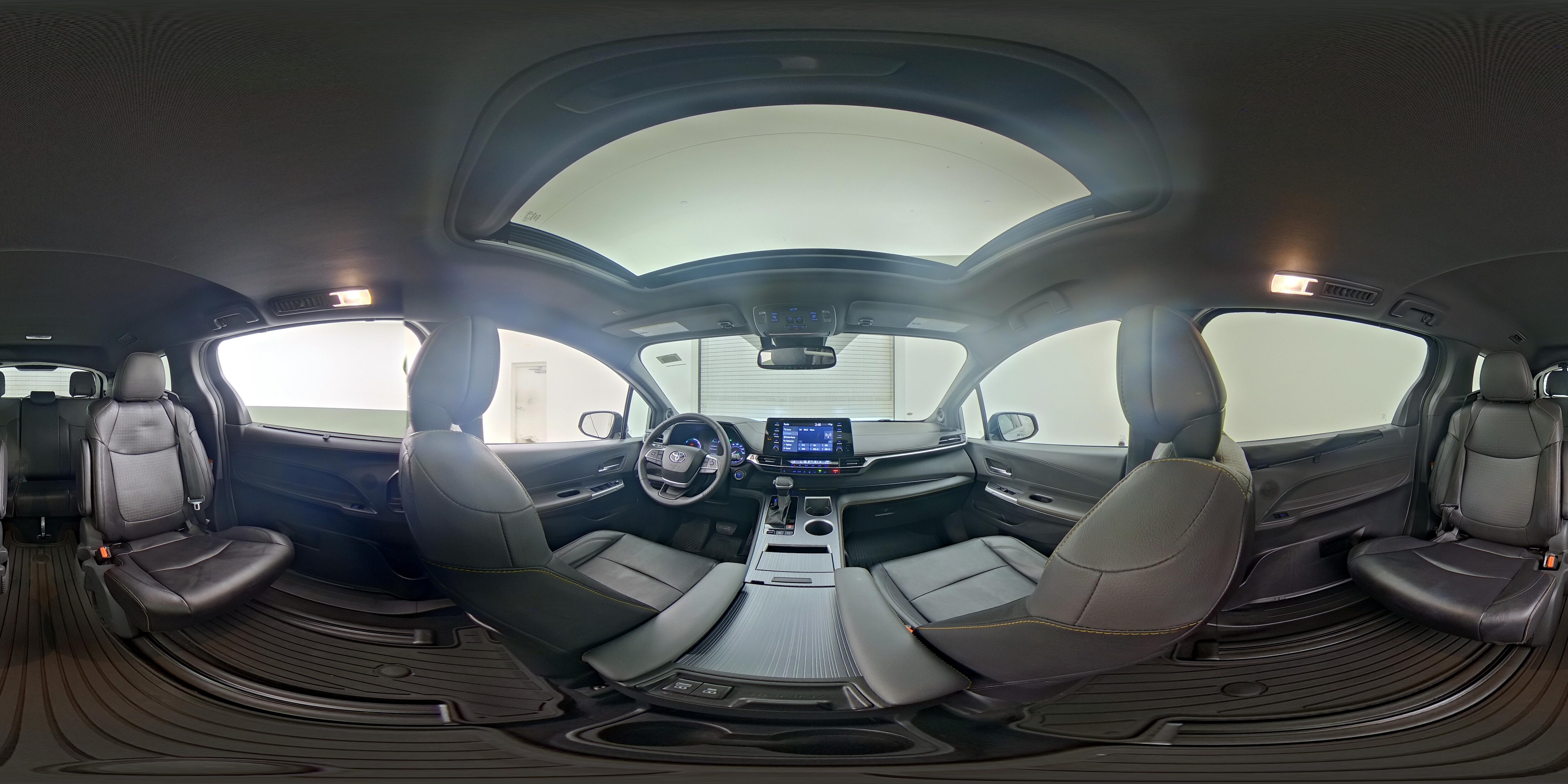 2024 Toyota Sienna Woodland Edition - Photo 28