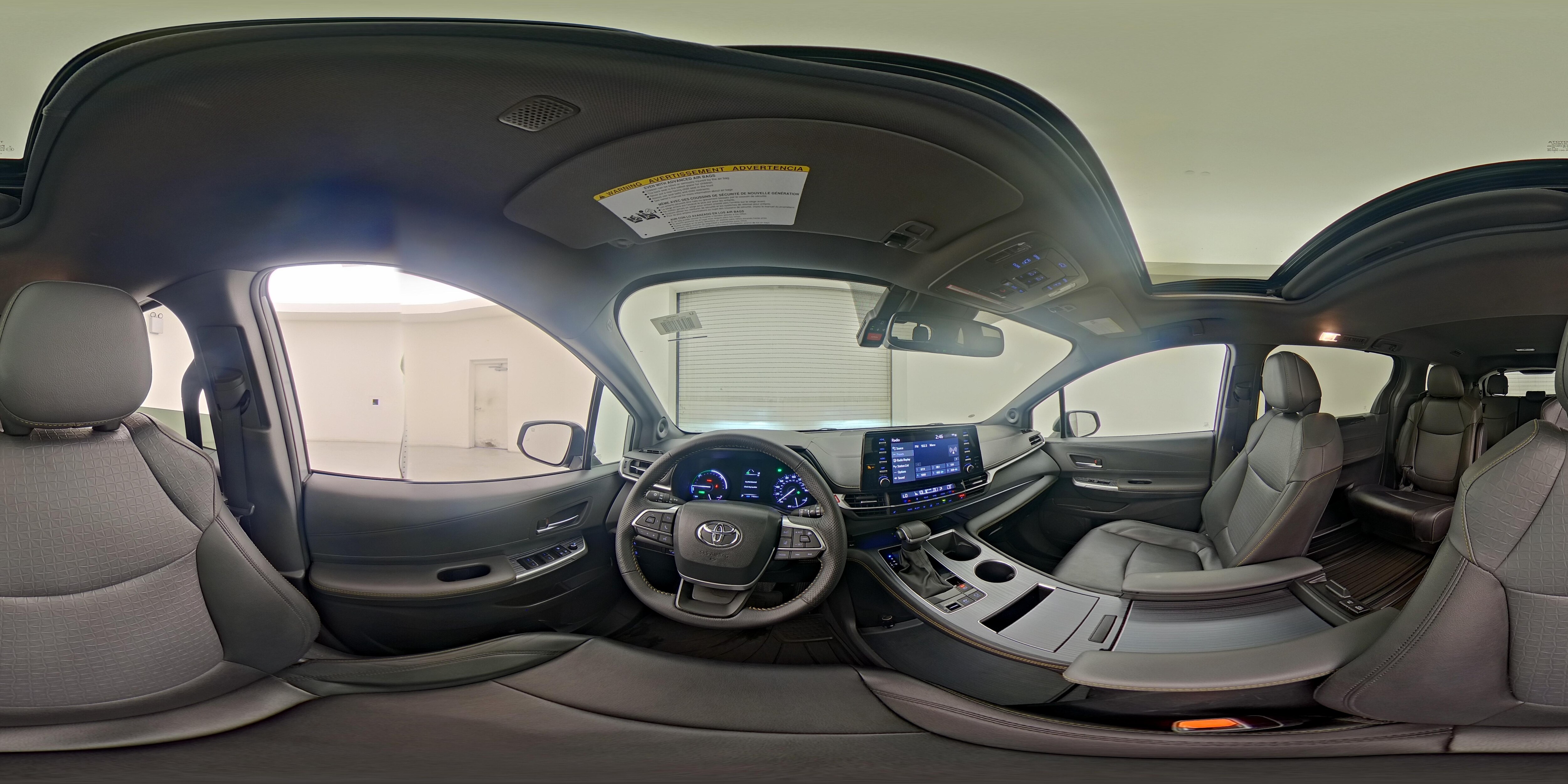 2024 Toyota Sienna Woodland Edition - Photo 30