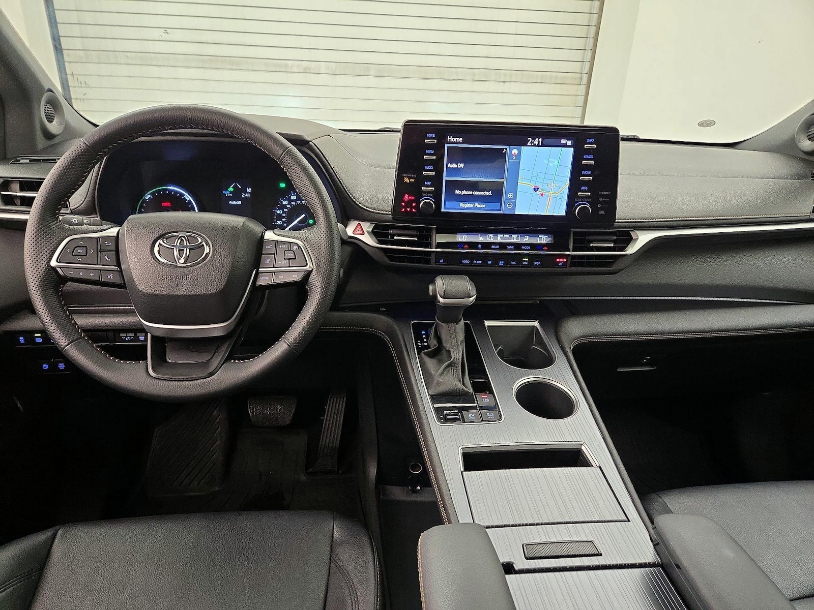 2024 Toyota Sienna Woodland Edition - Photo 10