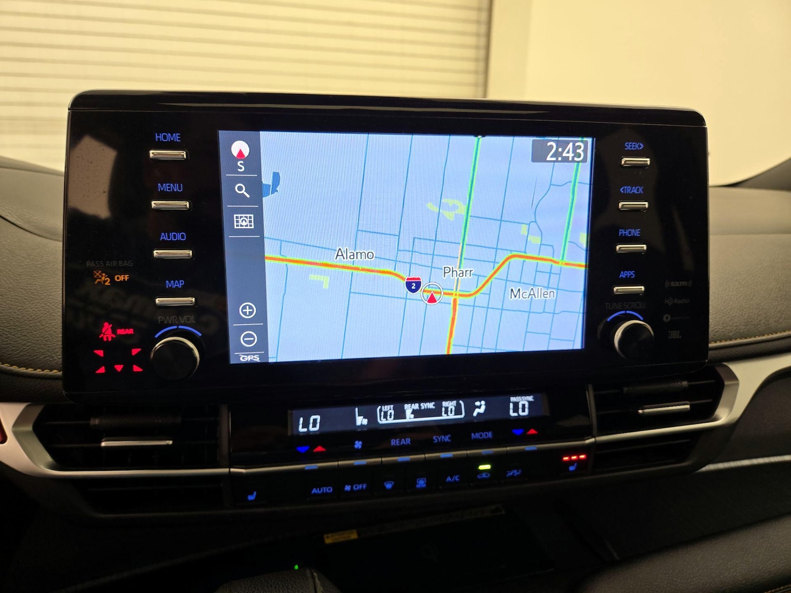 2024 Toyota Sienna Woodland Edition - Photo 15
